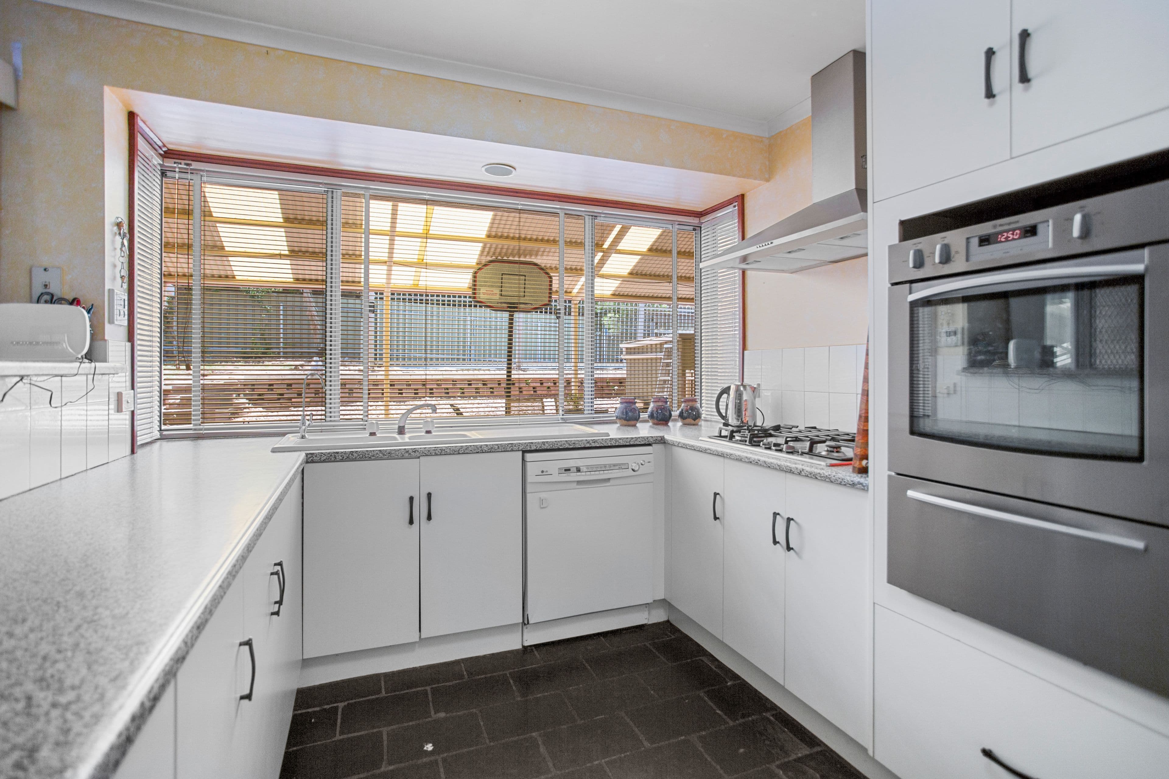 16 Bechervaise Court, Greenwith SA 5125, Greenwith - Thumbnail 2