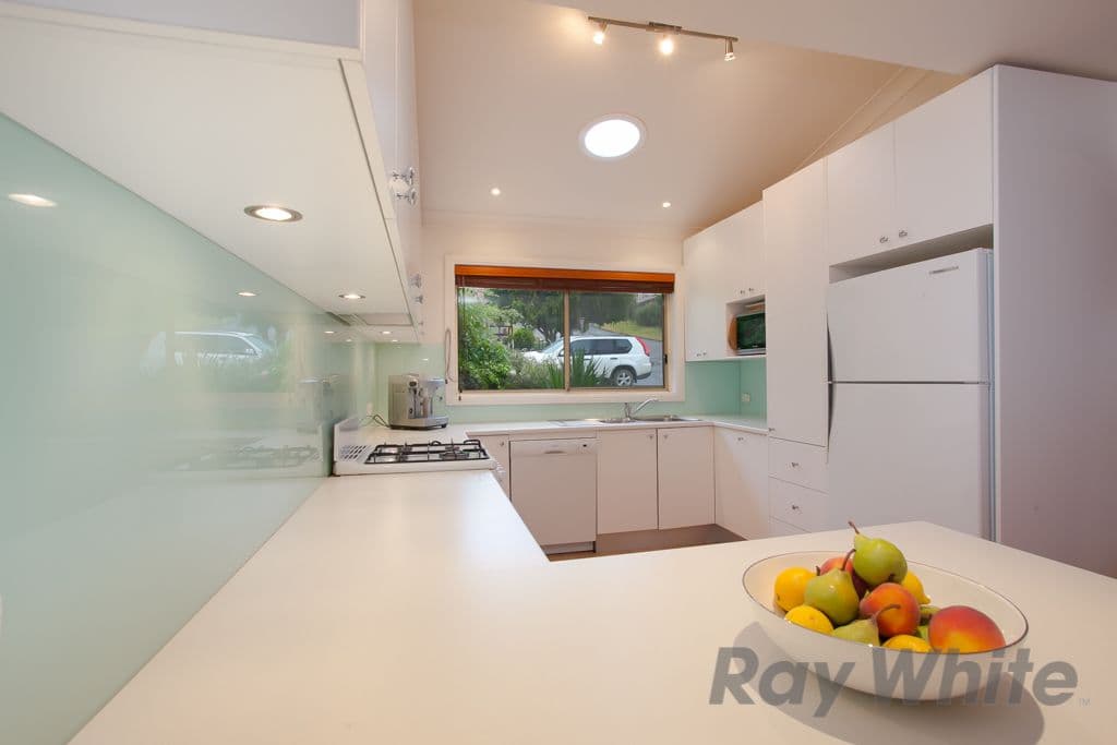 28 Frederick Street, DUDLEY NSW 2290, Dudley - Thumbnail 3