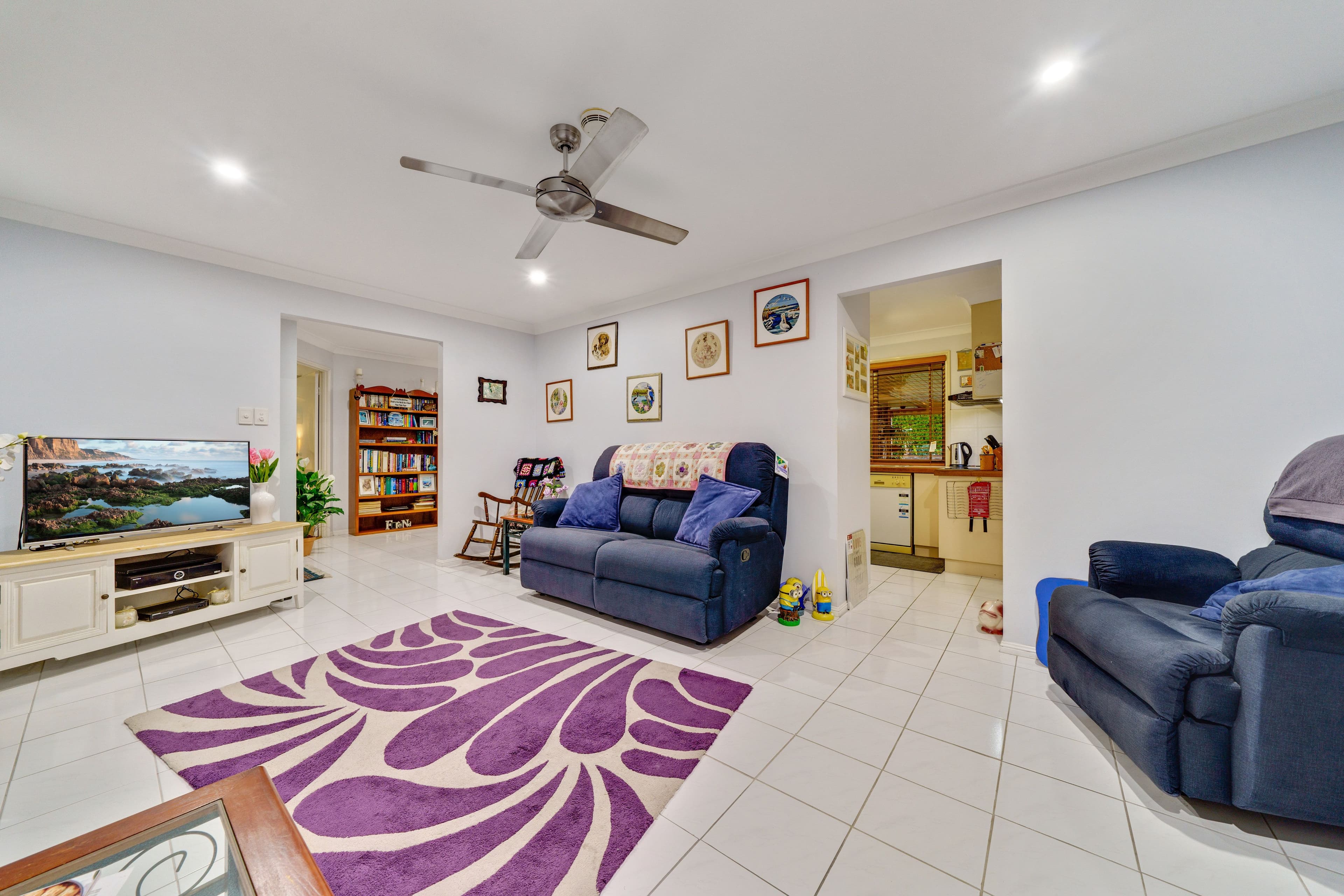 7 Olivia Court, Regents Park QLD 4118, Regents Park - Thumbnail 2