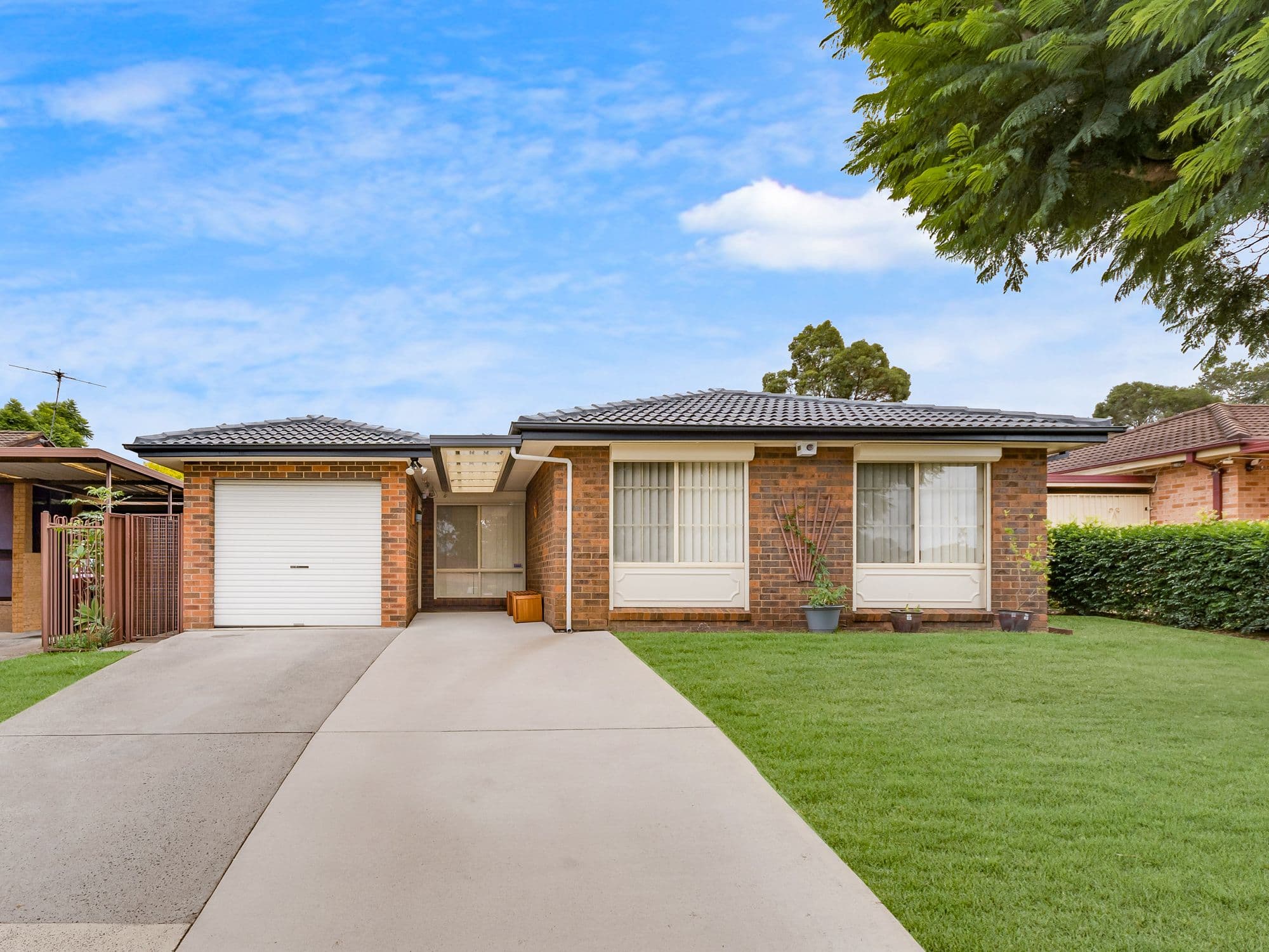 6 Gentian Avenue, Macquarie Fields NSW 2564, Macquarie Fields - Image 1