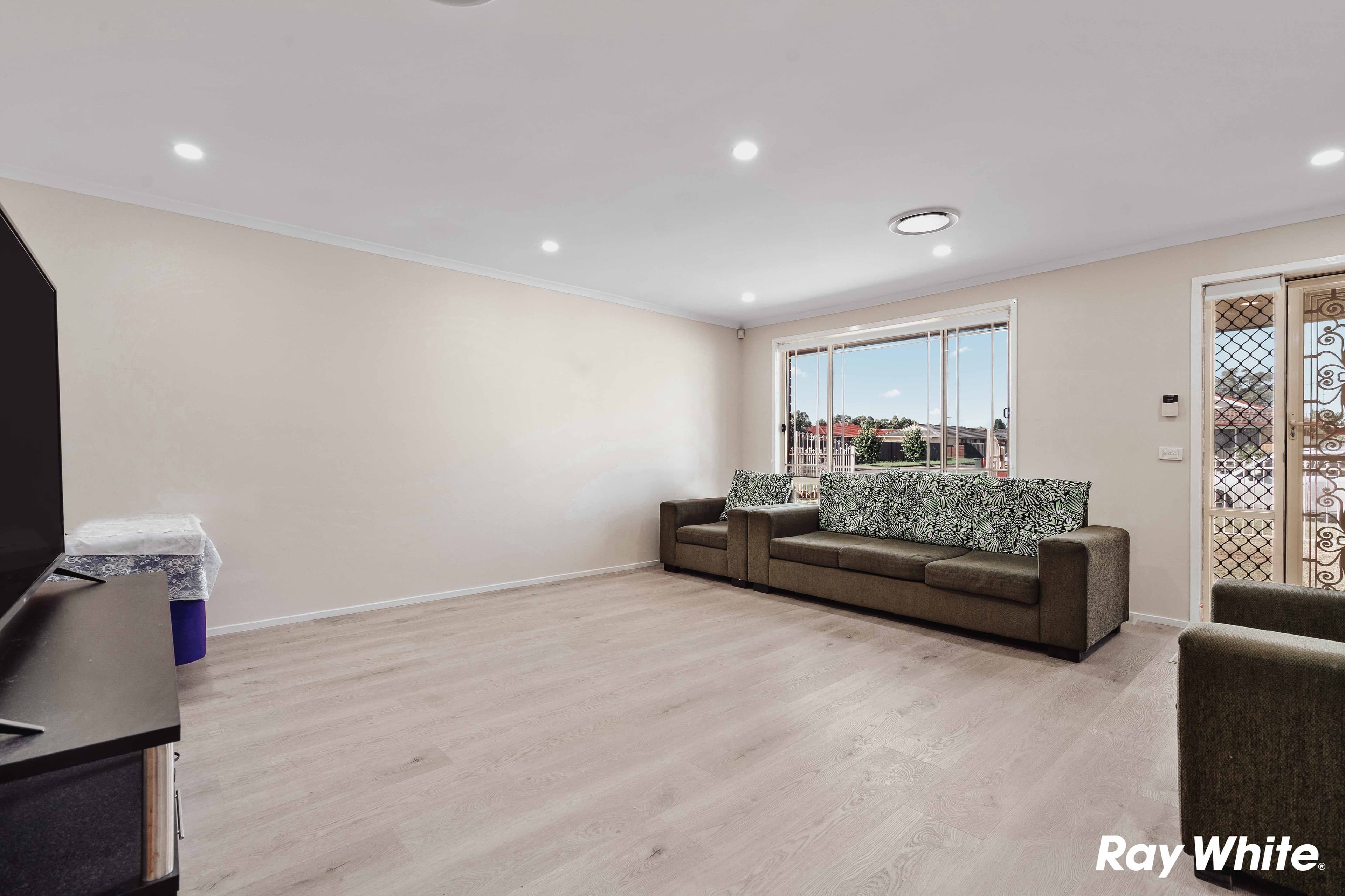 16 Simms Road, Oakhurst NSW 2761, Oakhurst - Thumbnail 2