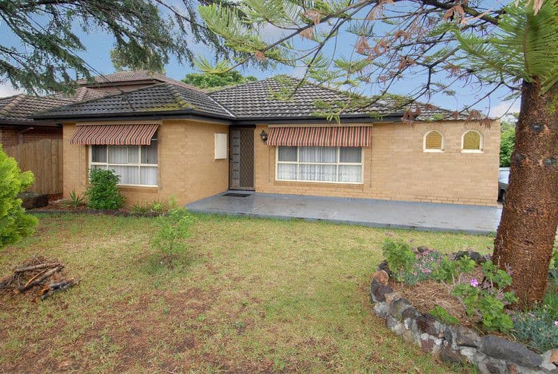 35 Churchill Avenue, TULLAMARINE VIC 3043, Tullamarine - Image 1
