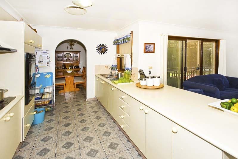 11  Begovich Crescent, ABBOTSBURY NSW 2176, Abbotsbury - Thumbnail 4