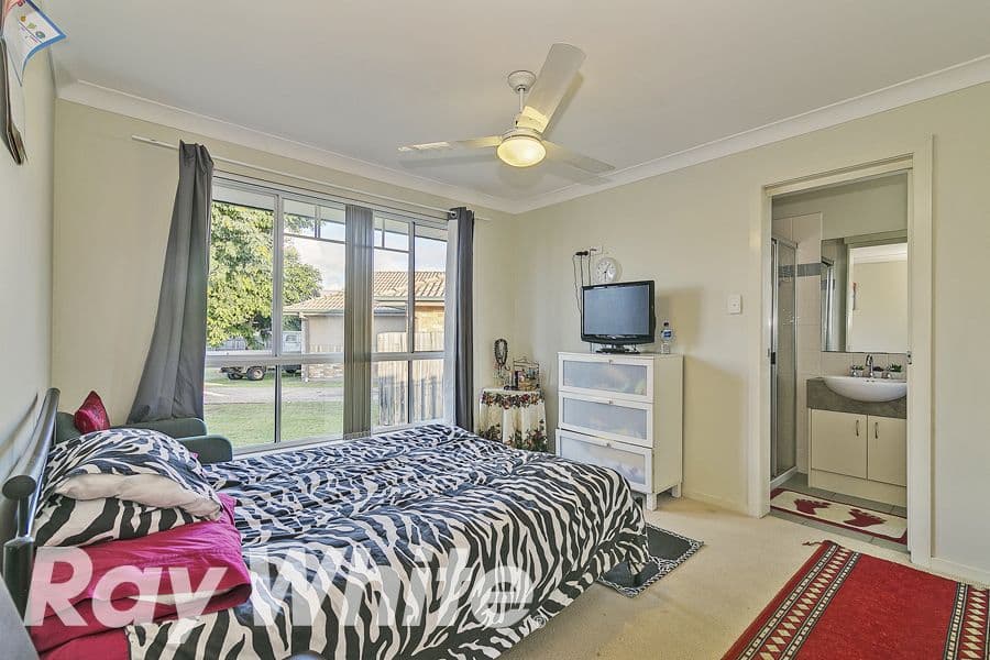 16 Lake Wivenhoe Court, Logan Reserve QLD 4133, Logan Reserve - Thumbnail 4