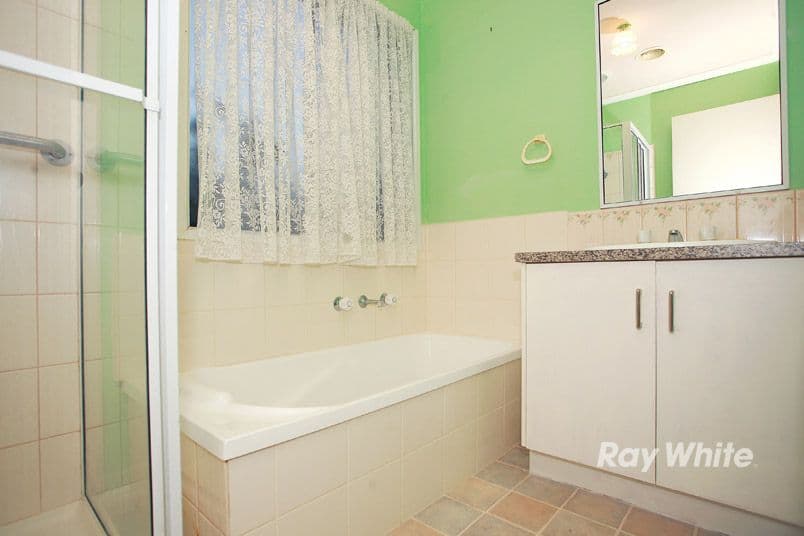2 Kent Mews, CRANBOURNE NORTH VIC 3977, Cranbourne North - Thumbnail 8