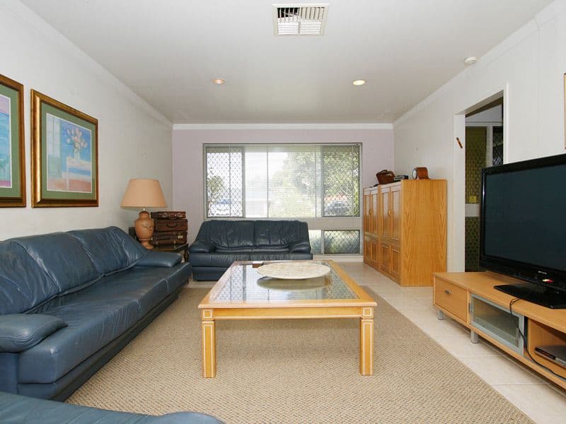 17 Collingwood Street, DIANELLA WA 6059, Dianella - Thumbnail 2