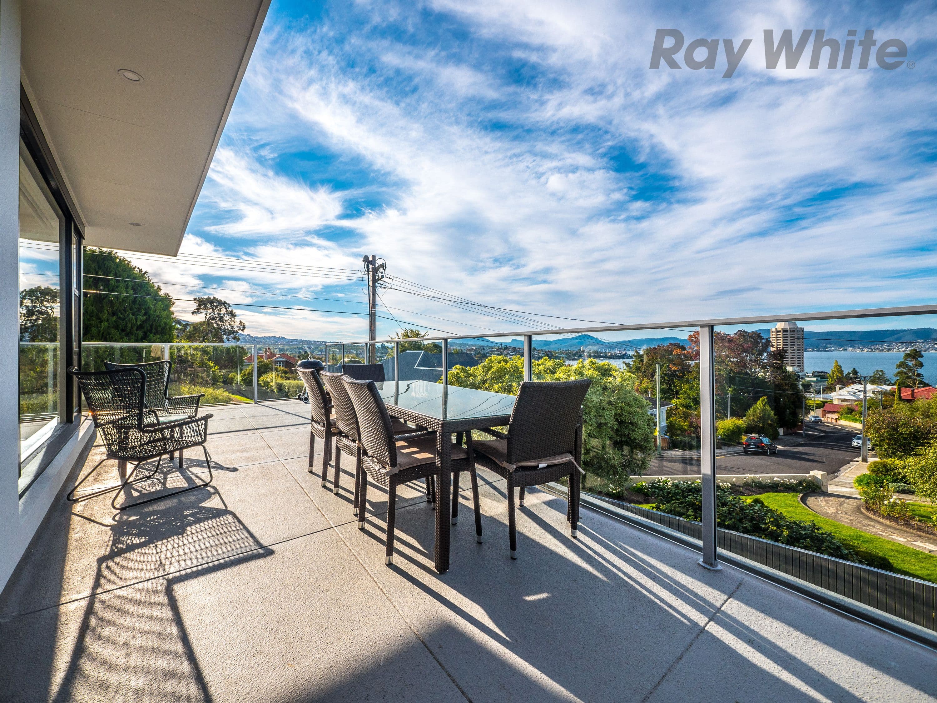 15 Heathcombe Crescent, Sandy Bay TAS 7005, Sandy Bay - Thumbnail 2