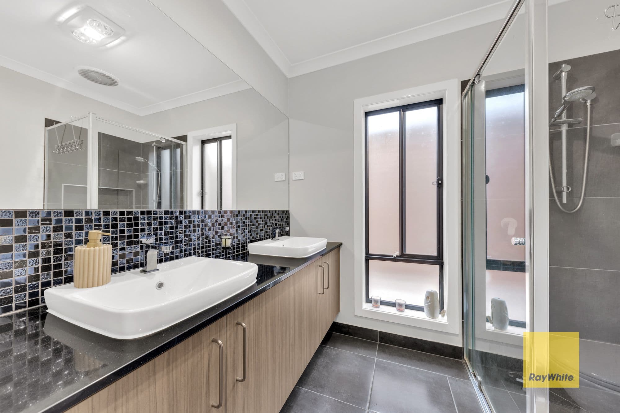 9 Cressy Street, Werribee VIC 3030, Werribee - Thumbnail 5