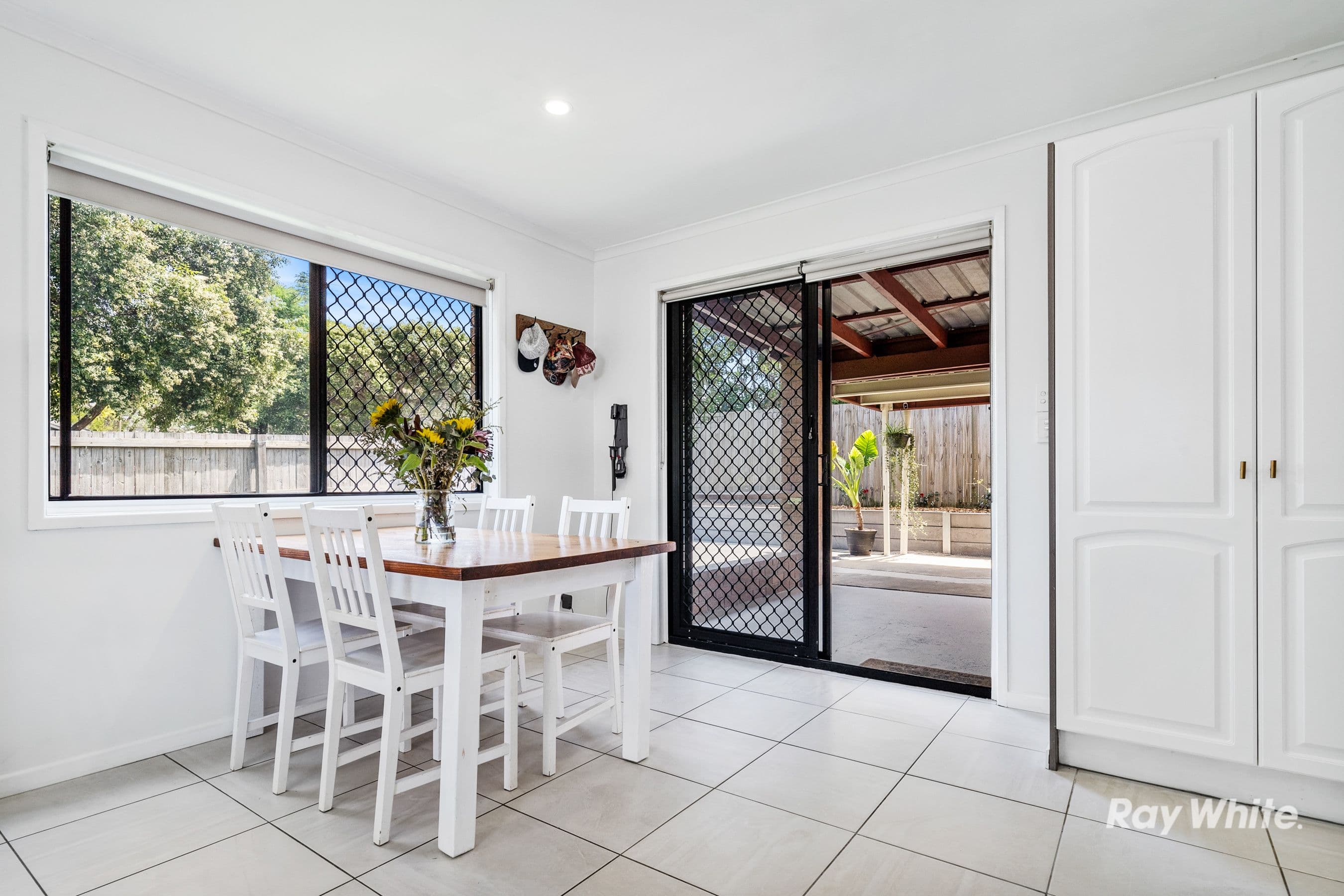 8 Meranti Street, Crestmead QLD 4132, Crestmead - Thumbnail 2
