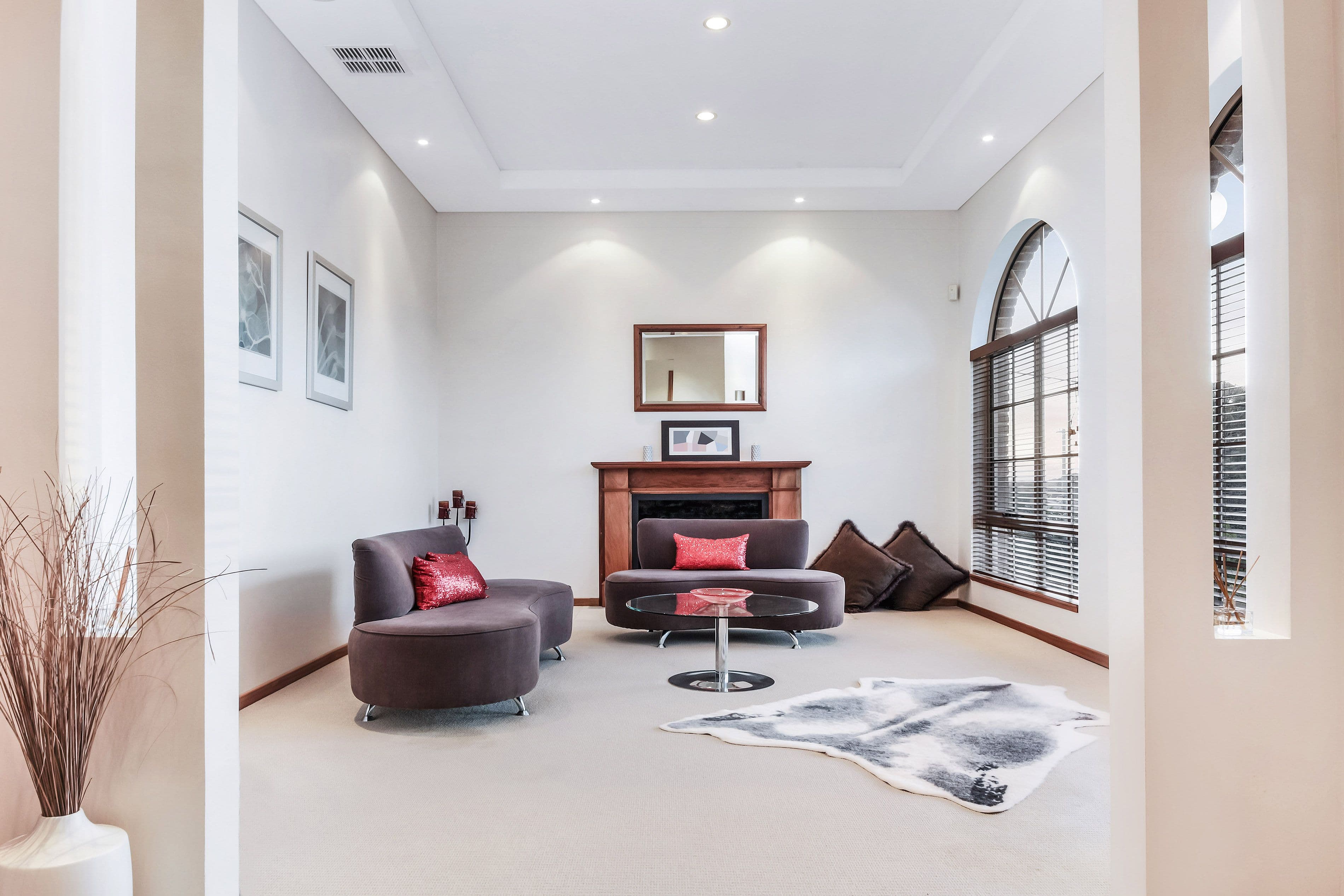 41 Caroline Crescent, Georges Hall - Thumbnail 4