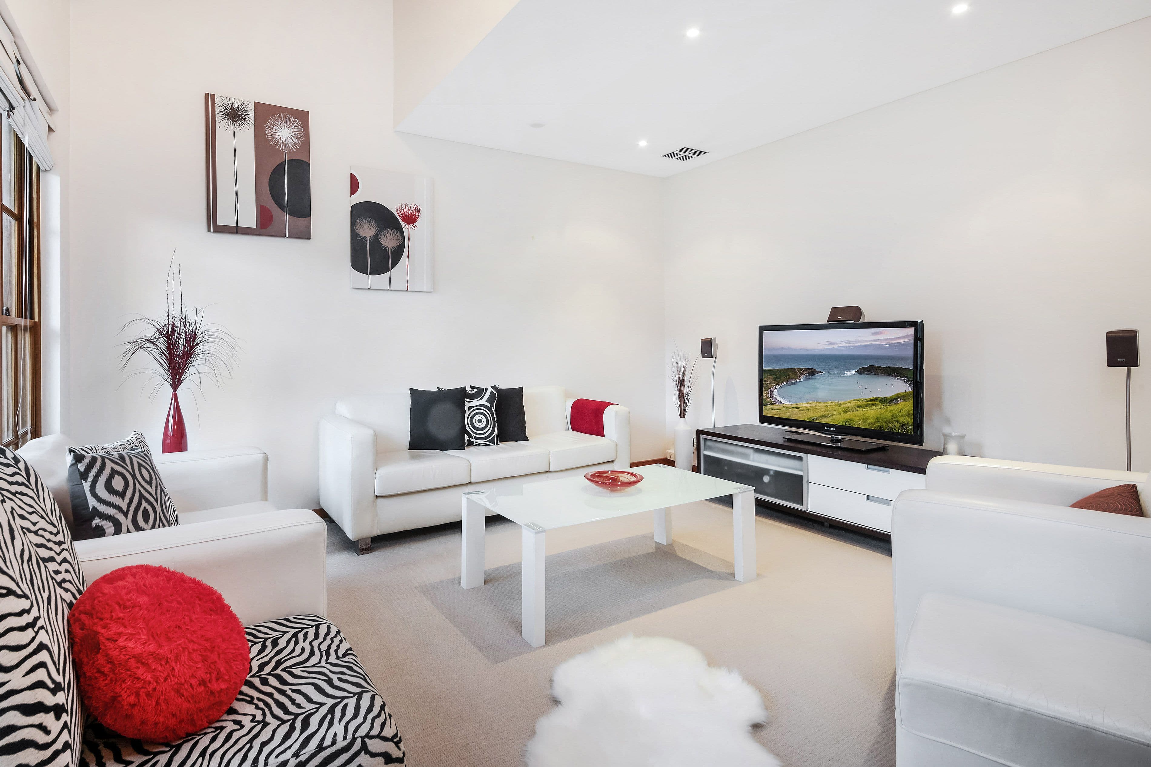 41 Caroline Crescent, Georges Hall - Thumbnail 5