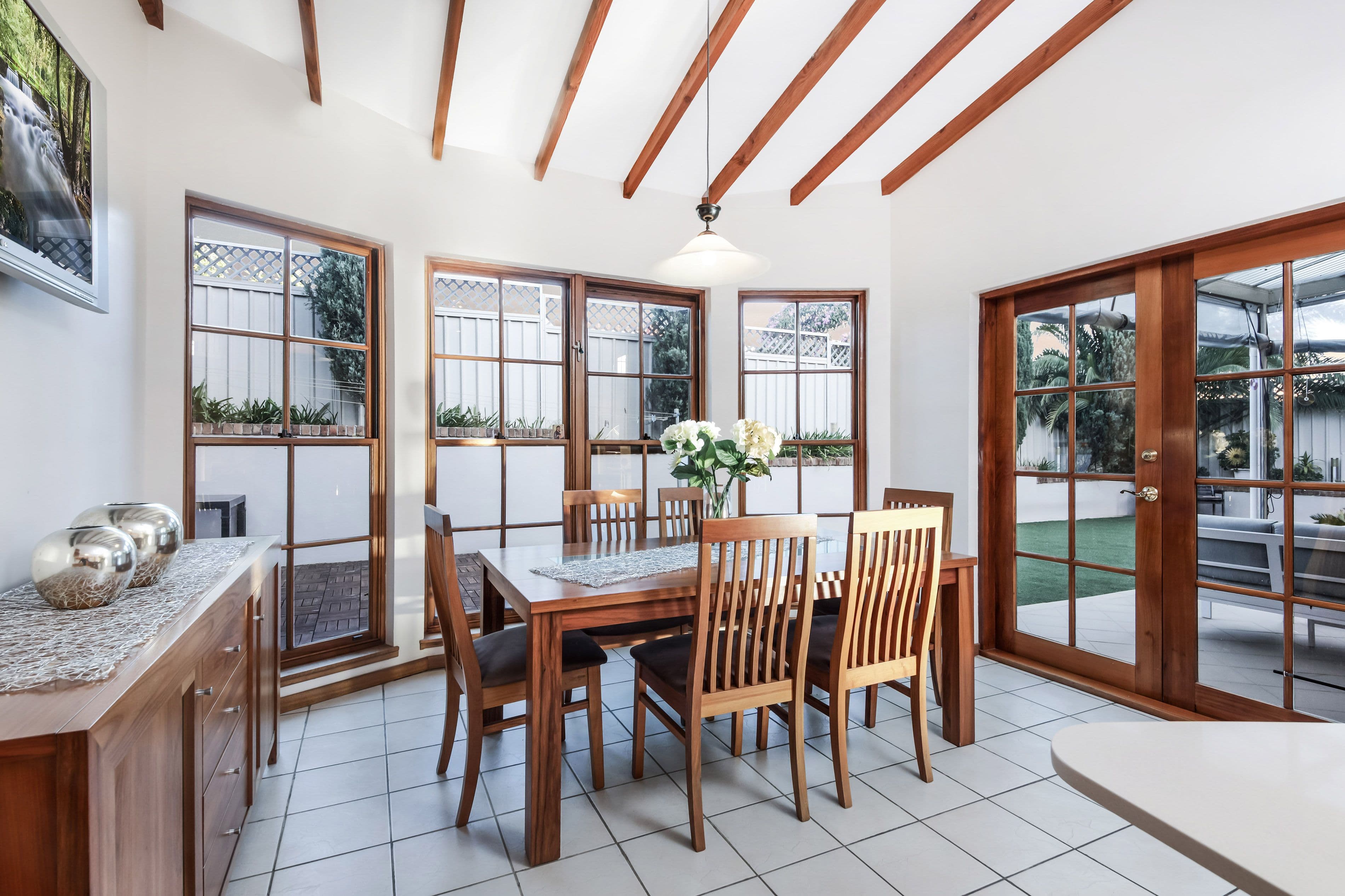 41 Caroline Crescent, Georges Hall - Thumbnail 6