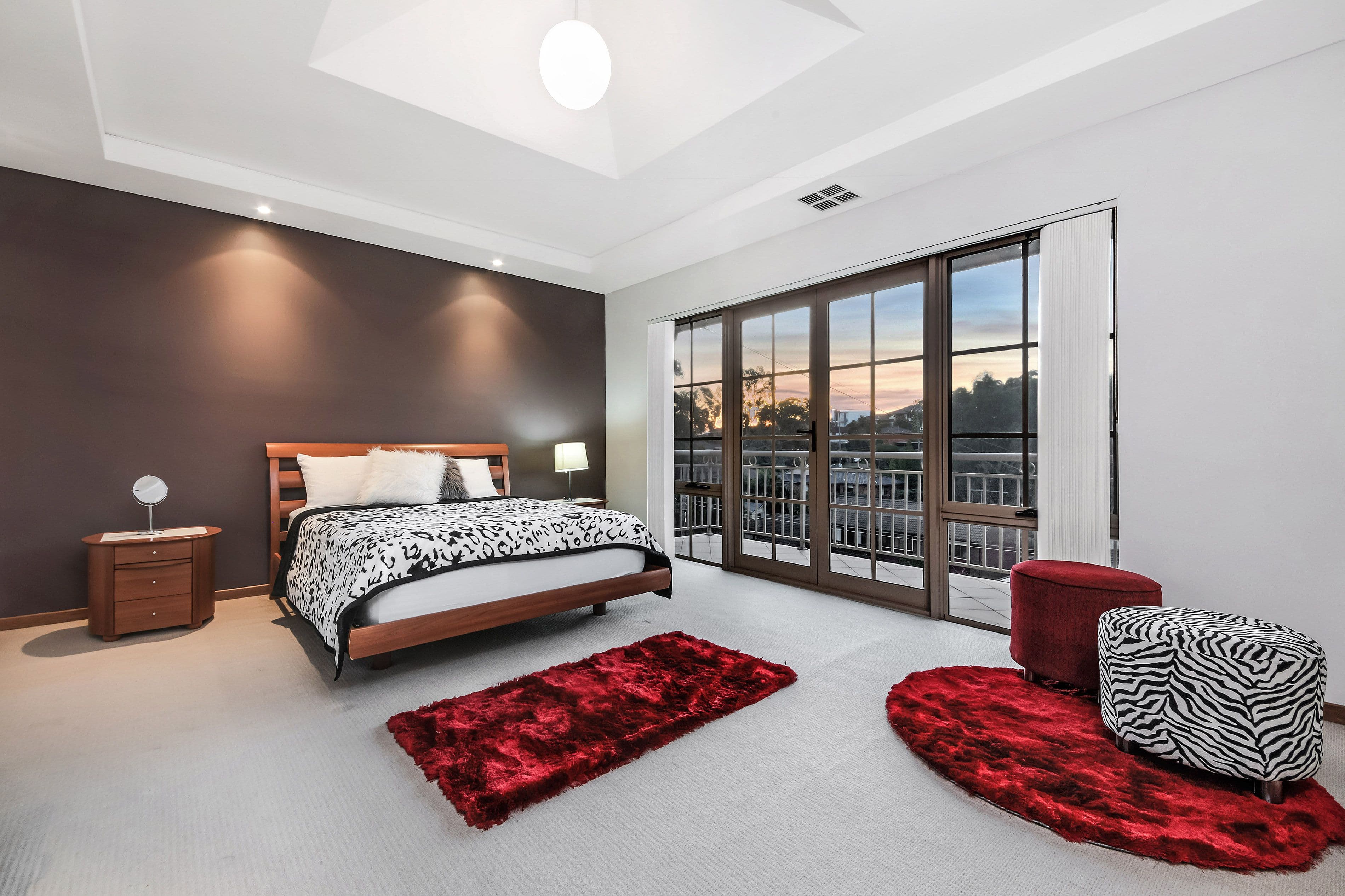 41 Caroline Crescent, Georges Hall - Thumbnail 8