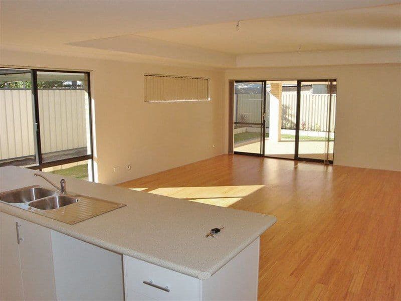 35 A  June Road, SAFETY BAY WA 6169, Safety Bay - Thumbnail 3