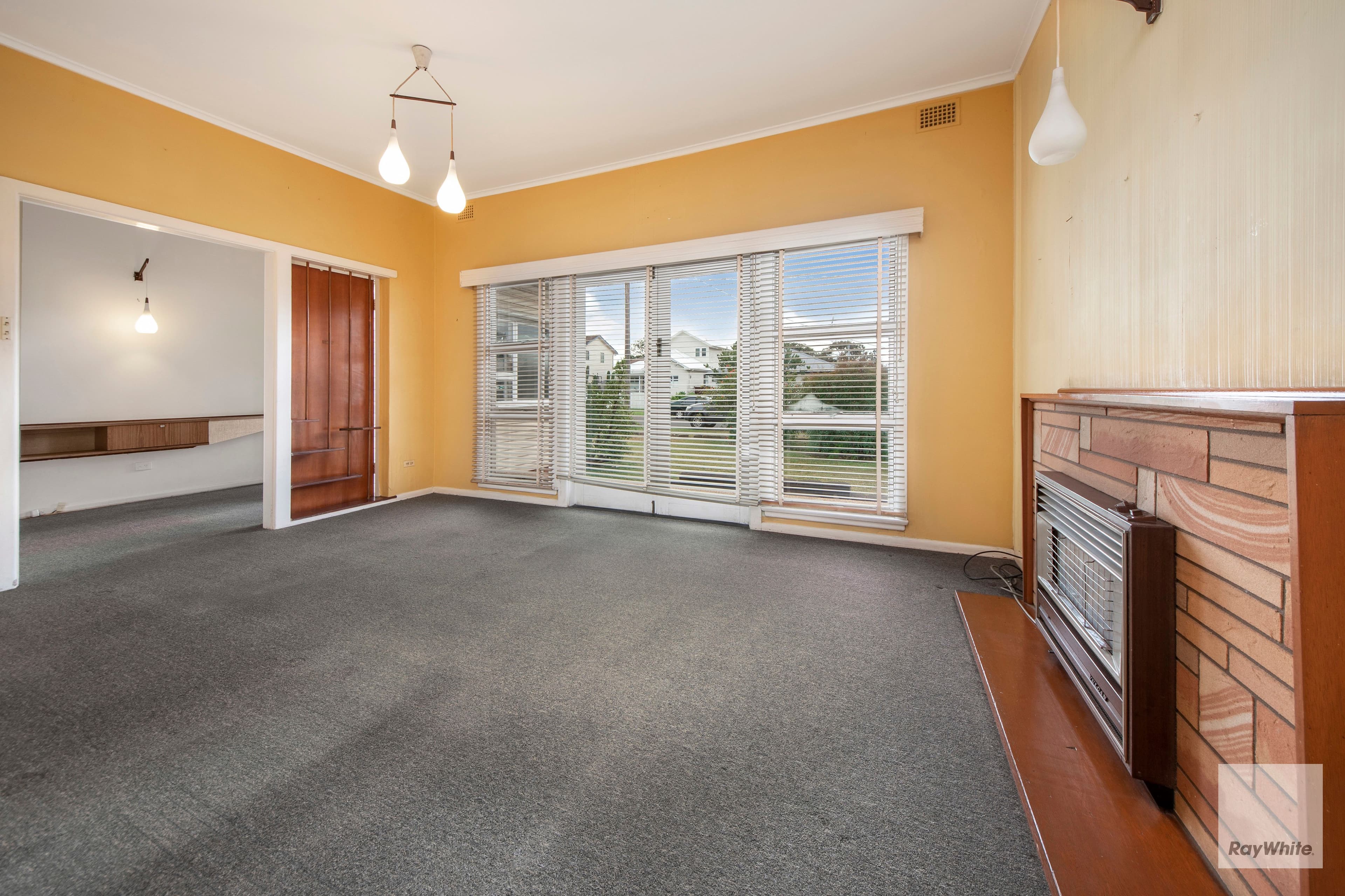 8 Burleigh Avenue, Caringbah NSW 2229, Caringbah - Thumbnail 2