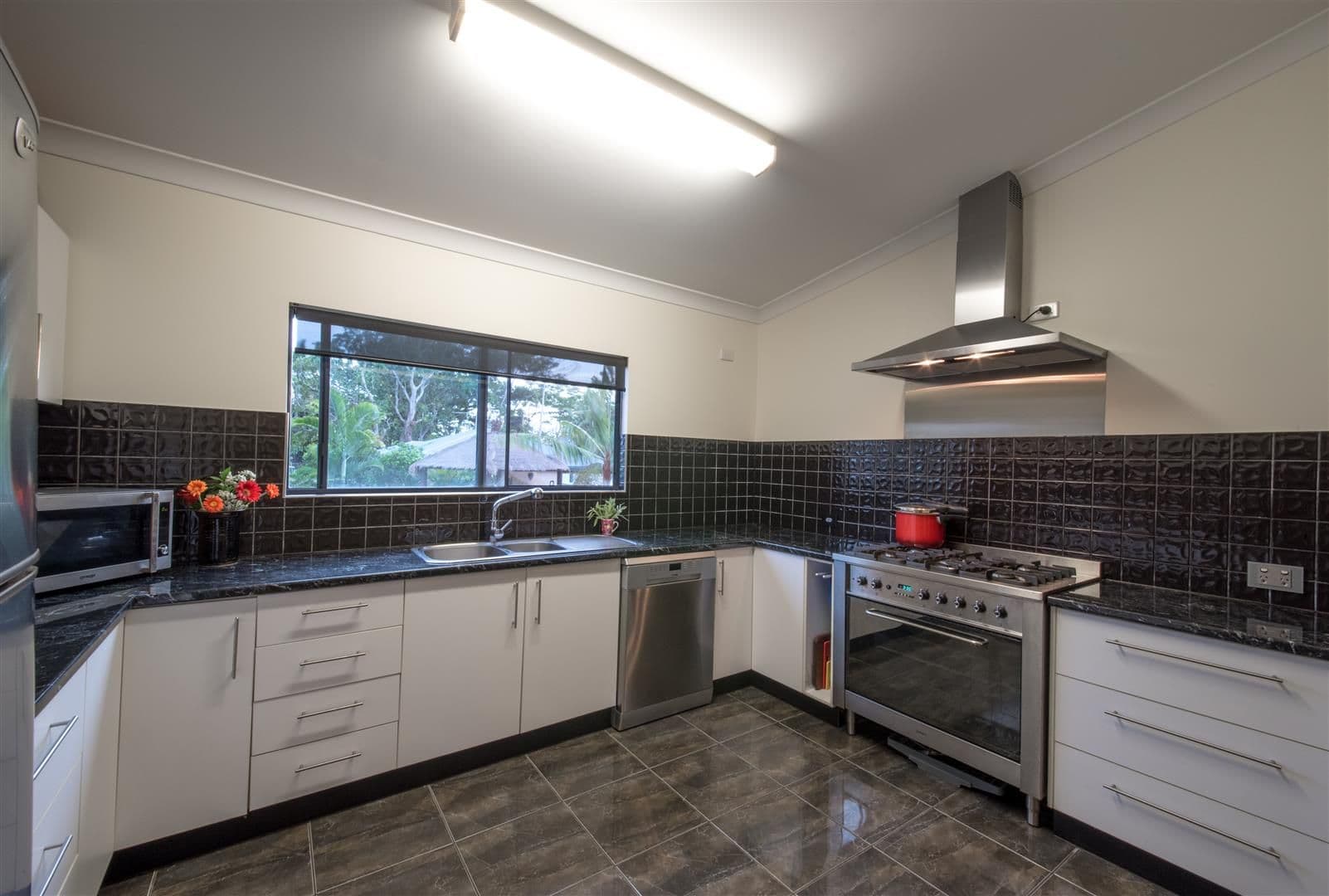 36 Marathon Street, Proserpine QLD 4800, Proserpine - Thumbnail 3
