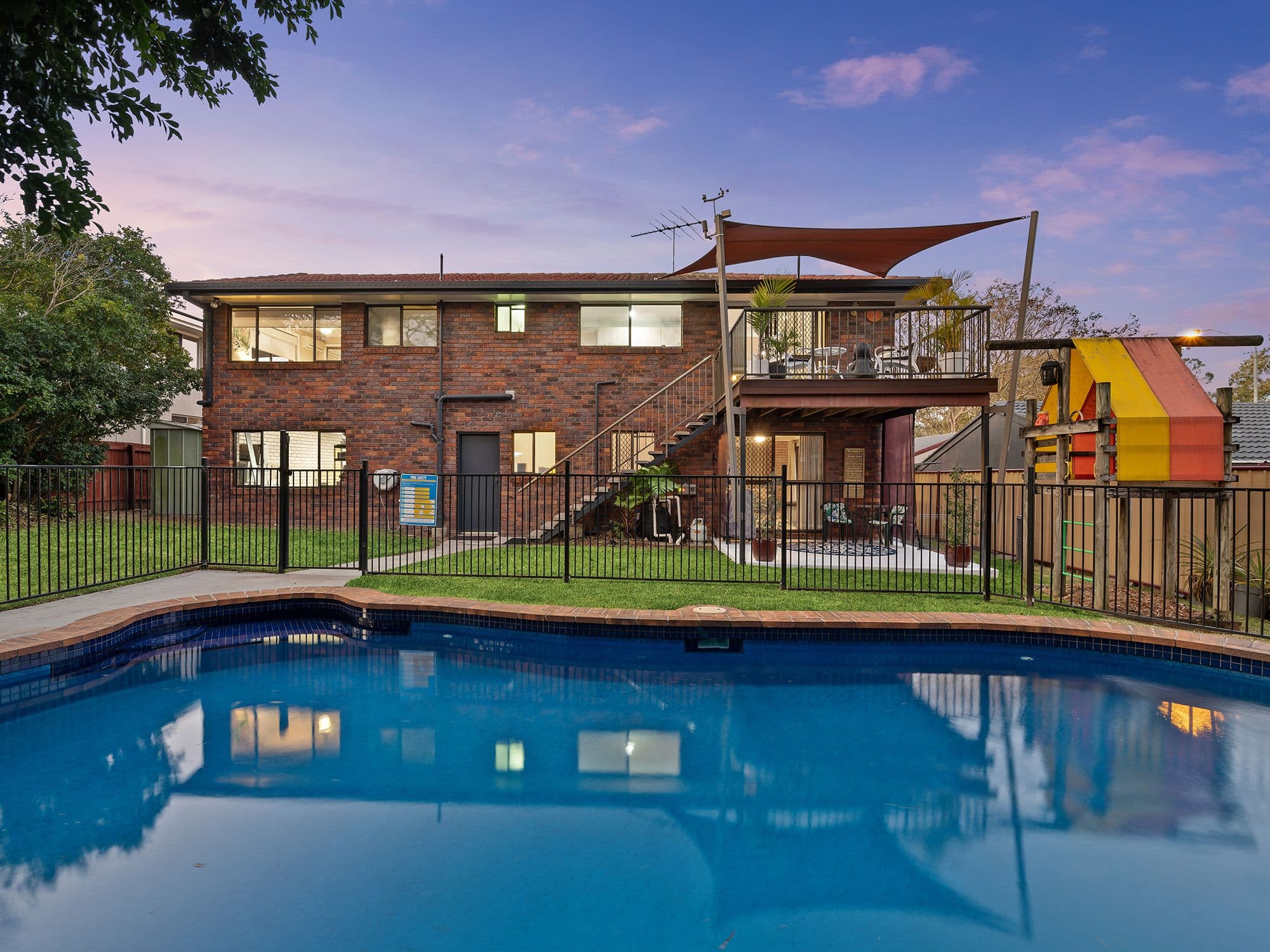 247 Wecker Road, Mansfield QLD 4122, Mansfield - Thumbnail 2
