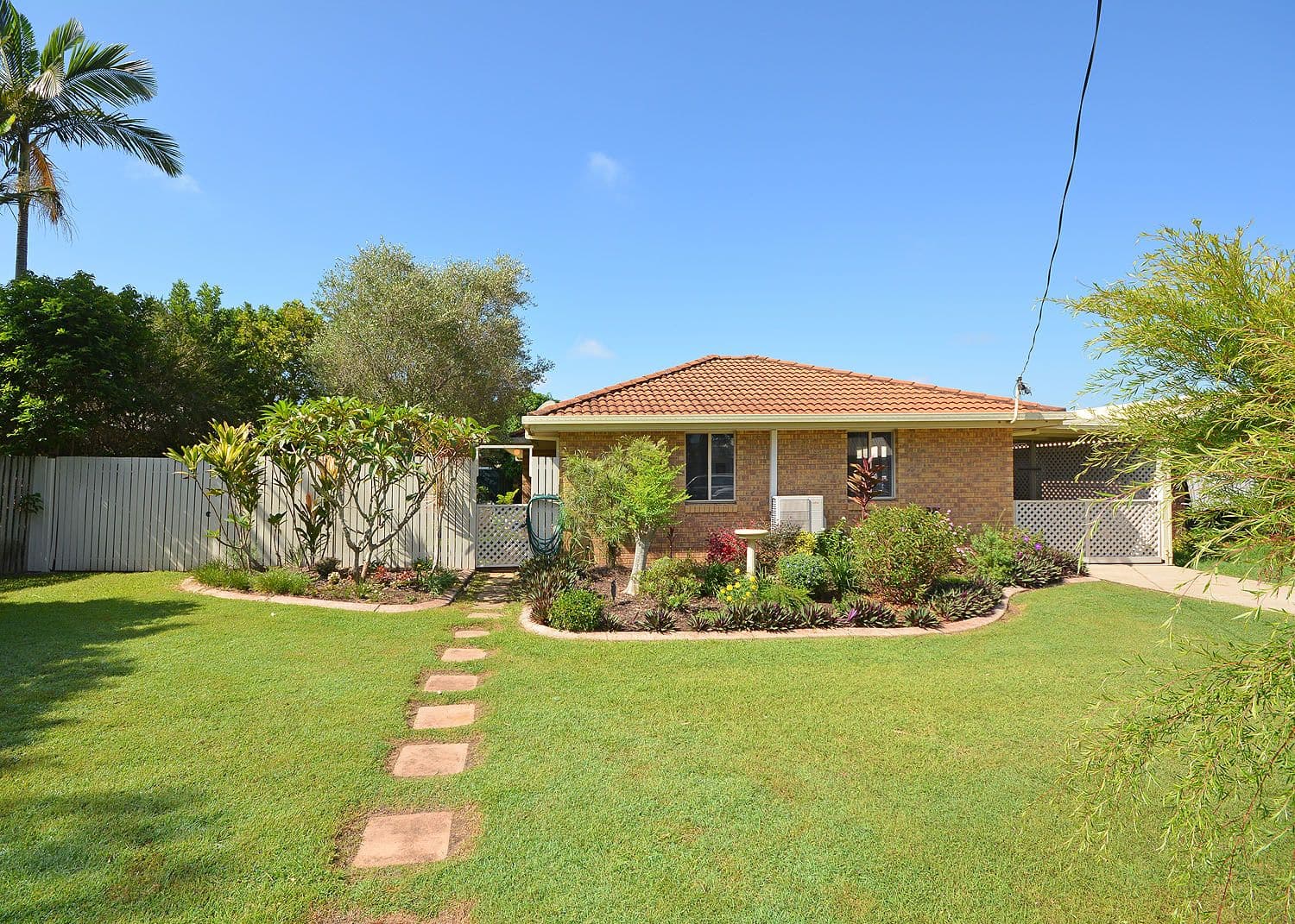 2 Maryanne Court, Point Vernon QLD 4655, Point Vernon - Thumbnail 2