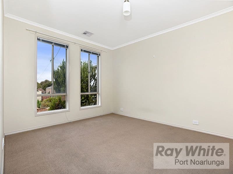 9 Dodd Avenue, Port Noarlunga SA 5167, Port Noarlunga - Thumbnail 2