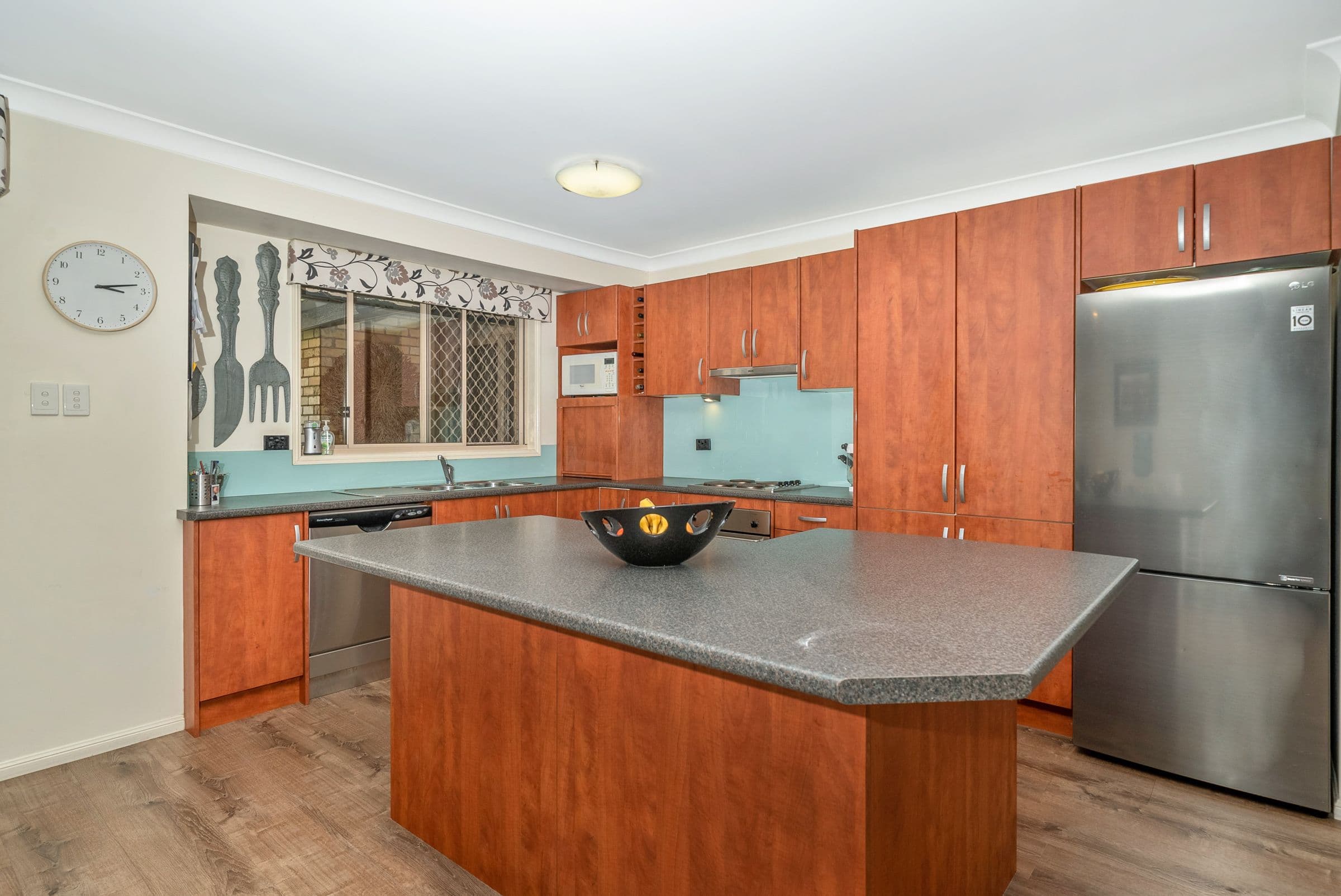 6 Willoughby Court, Kippa-Ring QLD 4021, Kippa-Ring - Thumbnail 5