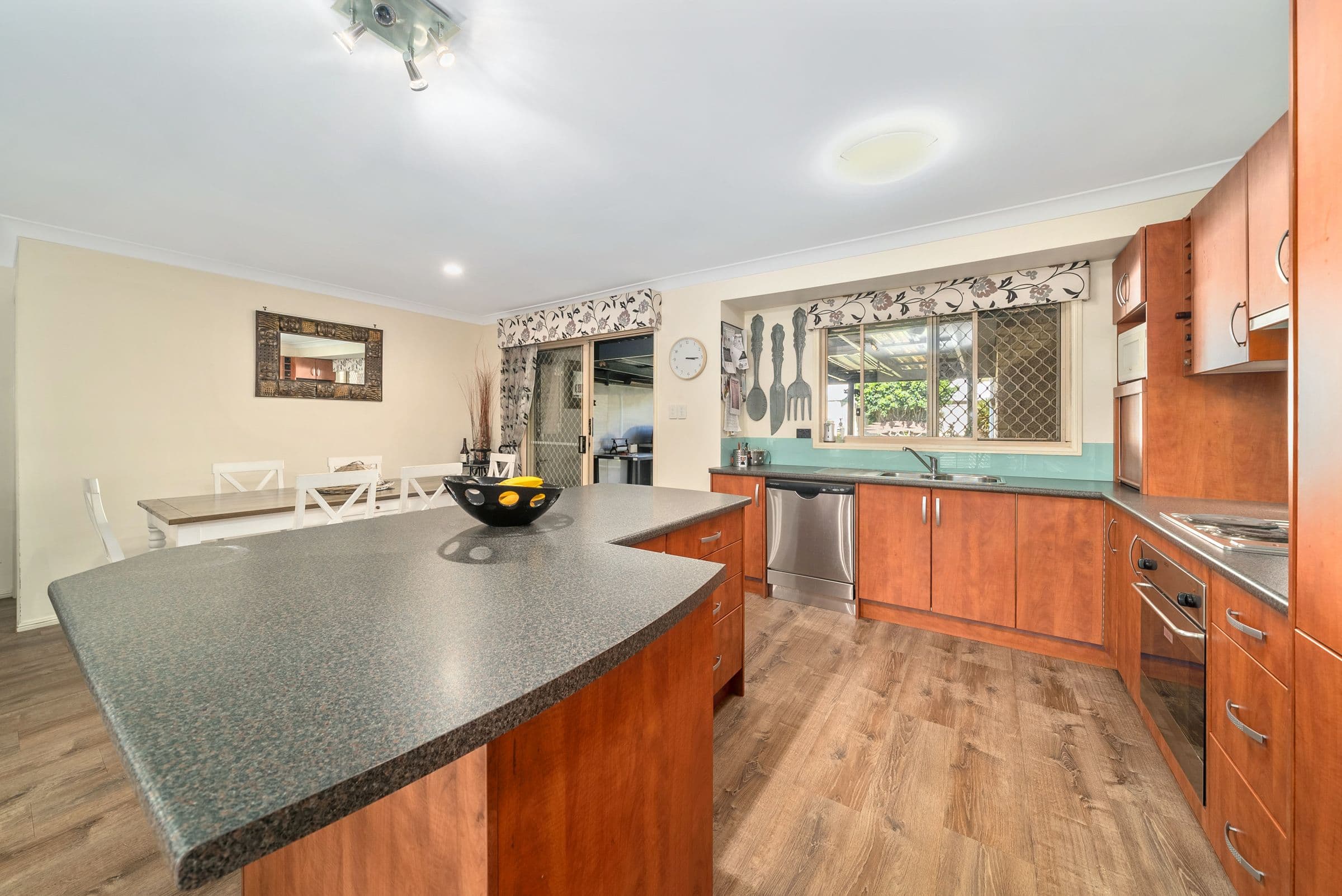 6 Willoughby Court, Kippa-Ring QLD 4021, Kippa-Ring - Thumbnail 6
