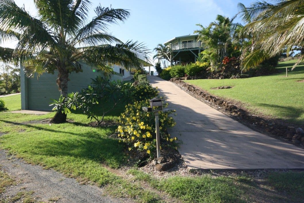 18 Ferries Terrace, SARINA BEACH QLD 4737, Sarina Beach - Thumbnail 2