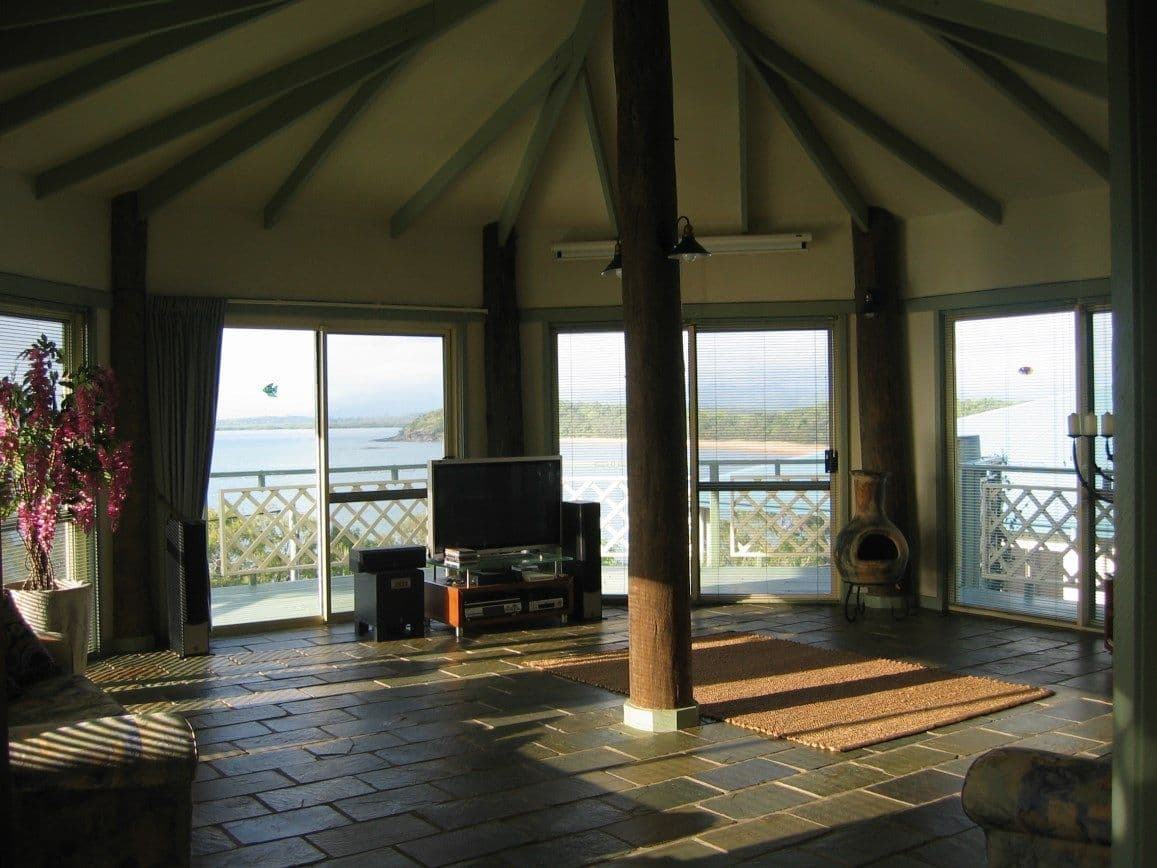 18 Ferries Terrace, SARINA BEACH QLD 4737, Sarina Beach - Thumbnail 4