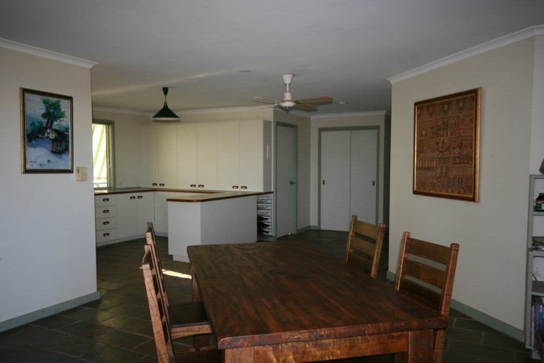 18 Ferries Terrace, SARINA BEACH QLD 4737, Sarina Beach - Thumbnail 6