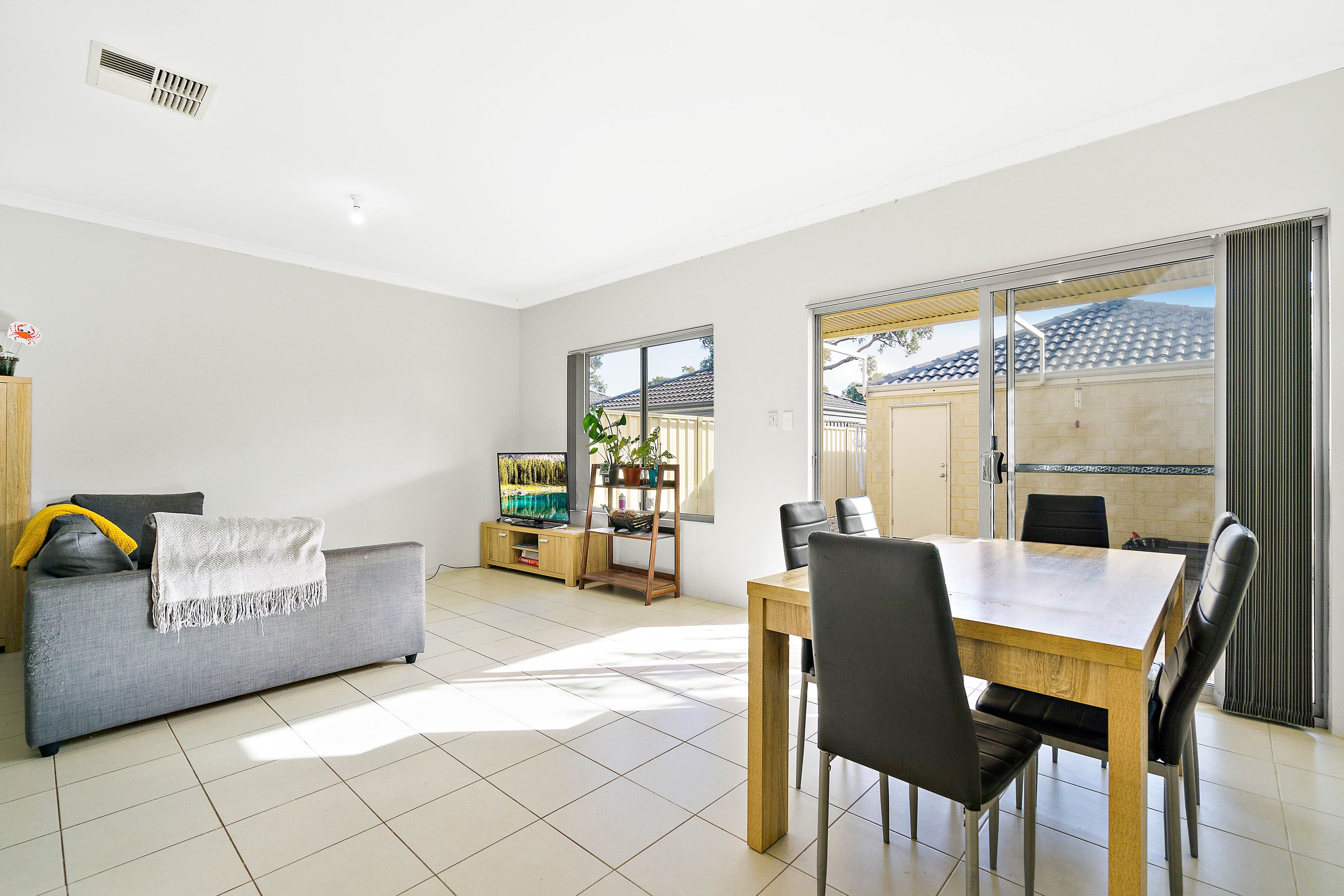 45 Kerkeri Heights, Lakelands WA 6180, Lakelands - Thumbnail 5