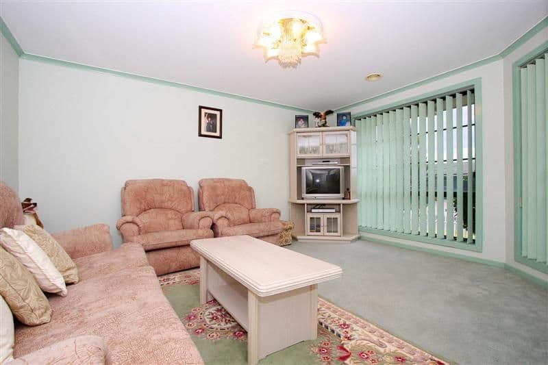 22 Yellow Gum Road, DELAHEY VIC 3037, Delahey - Thumbnail 4