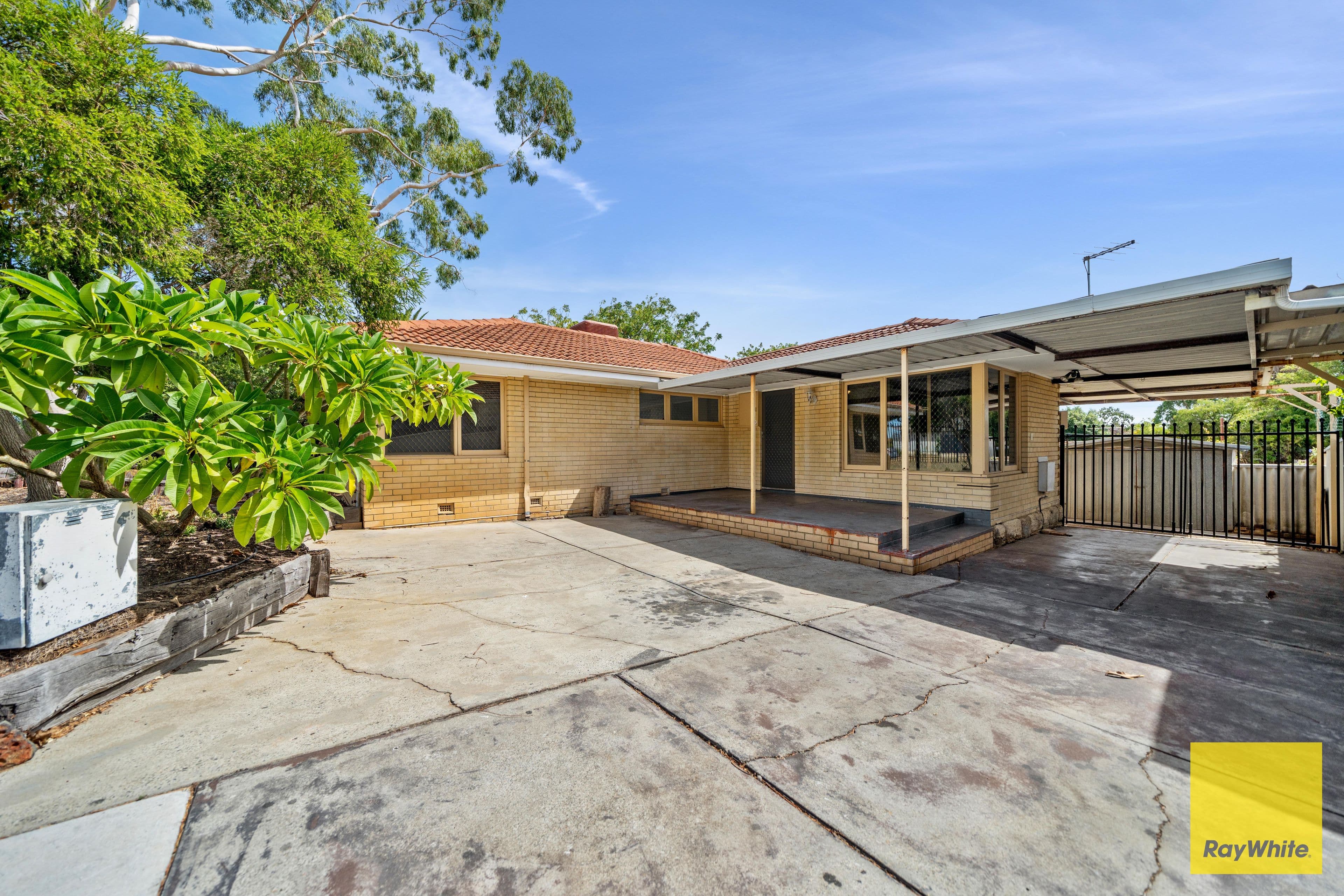 23 Harford Way, Girrawheen WA 6064, Girrawheen - Thumbnail 3