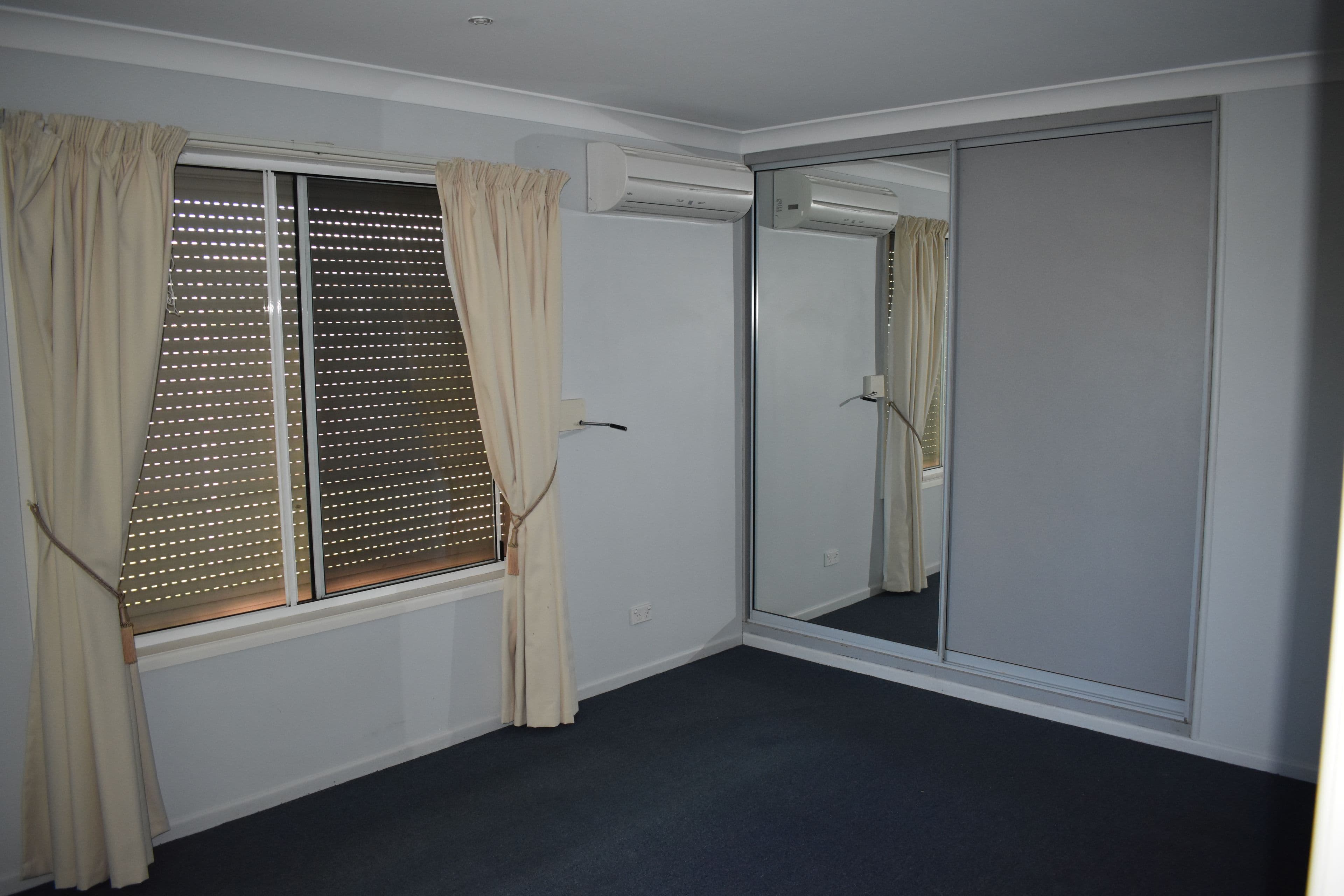 8 Crozier Crescent, Emerald QLD 4720, Emerald - Thumbnail 6