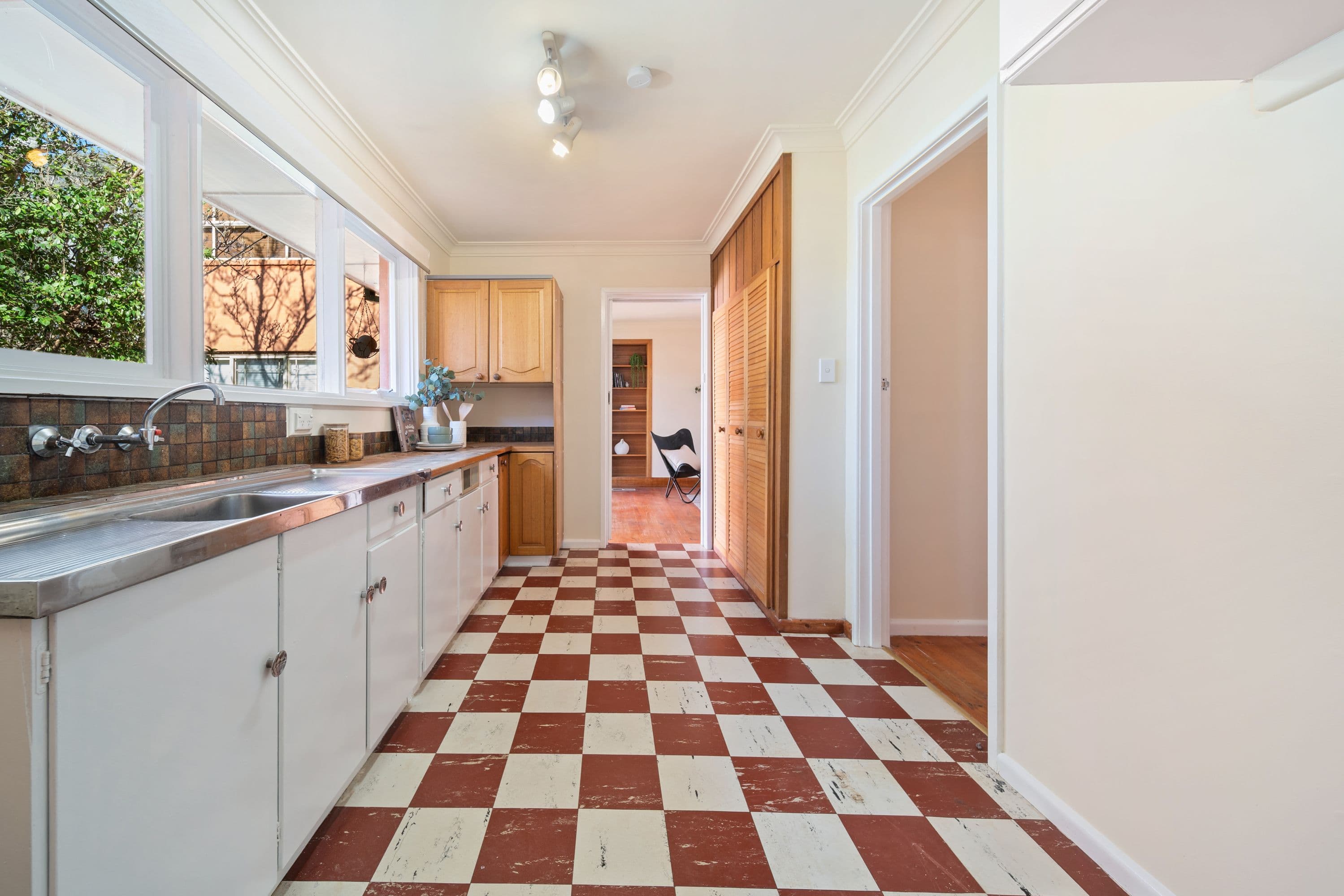 16 Lambert Street, Lyneham ACT 2602, Lyneham - Thumbnail 5