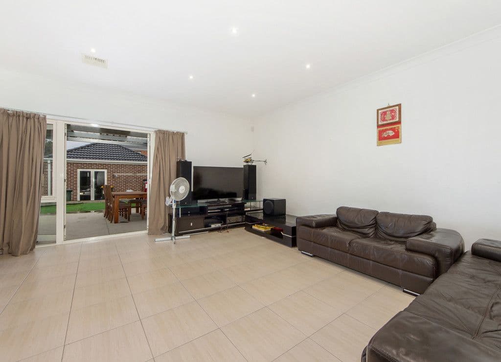 115 Cairnlea Drive, Cairnlea VIC 3023, Cairnlea - Thumbnail 4