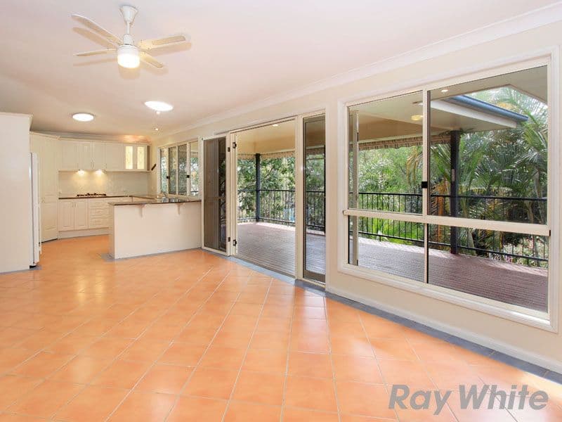 7 Bookleaf Place, BRIDGEMAN DOWNS QLD 4035, Bridgeman Downs - Thumbnail 5