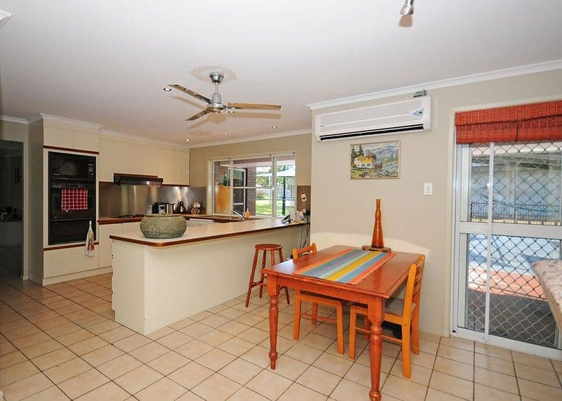 16 Garden Drive, URANGAN QLD 4655, Urangan - Thumbnail 7