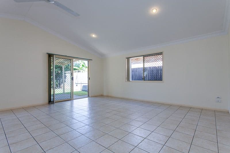 4 Kew Close, Forest Lake QLD 4078, Forest Lake - Thumbnail 3