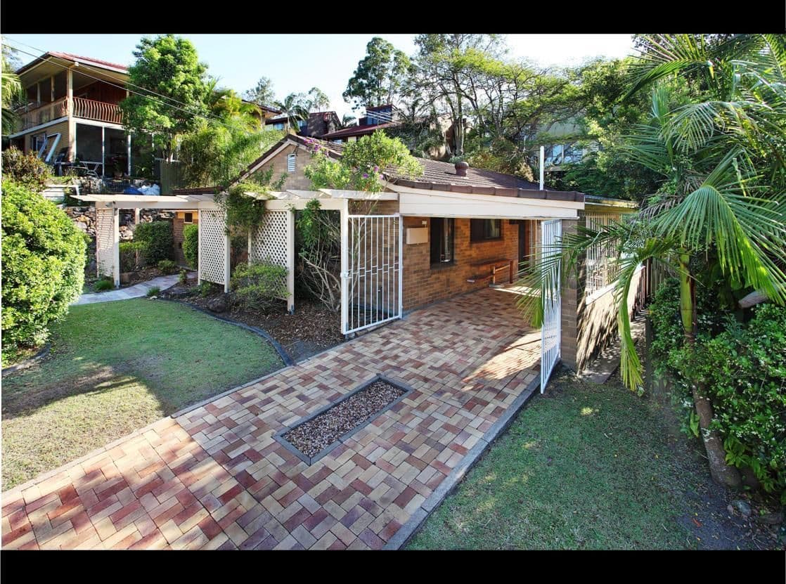 20 Chantilly Street, CHAPEL HILL QLD 4069, Chapel Hill - Thumbnail 2