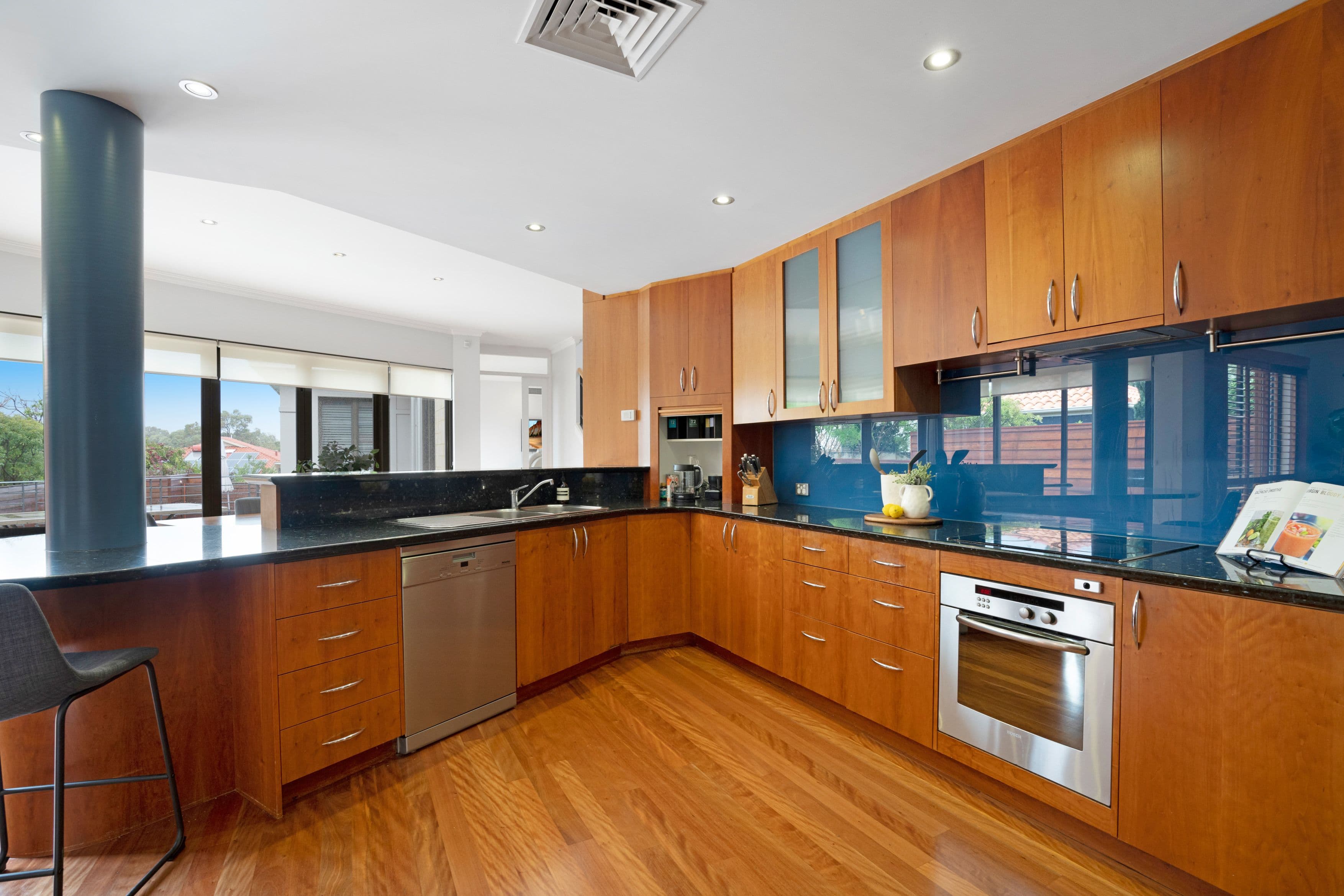 3 Jubilee Crescent, City Beach WA 6015, City Beach - Thumbnail 6