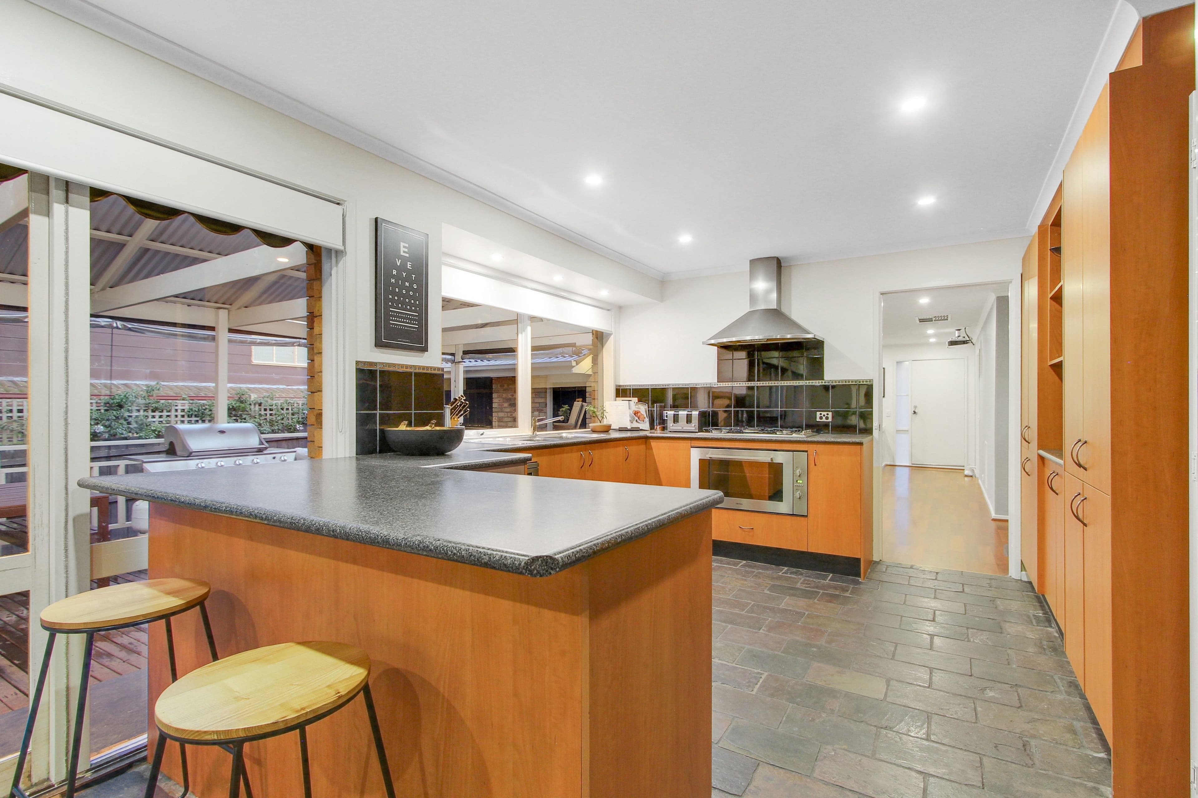 270 Heatherhill Road, Frankston VIC 3199, Frankston - Thumbnail 2