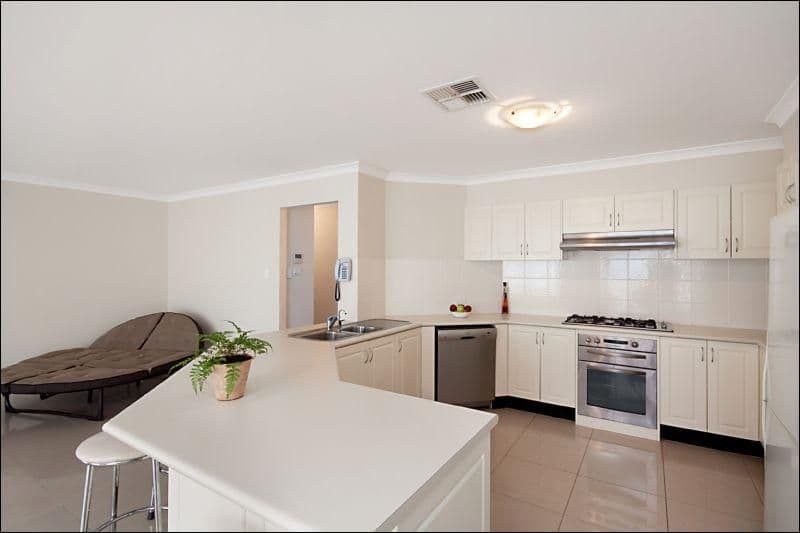 6 Upington Drive, EAST MAITLAND NSW 2323, East Maitland - Thumbnail 4