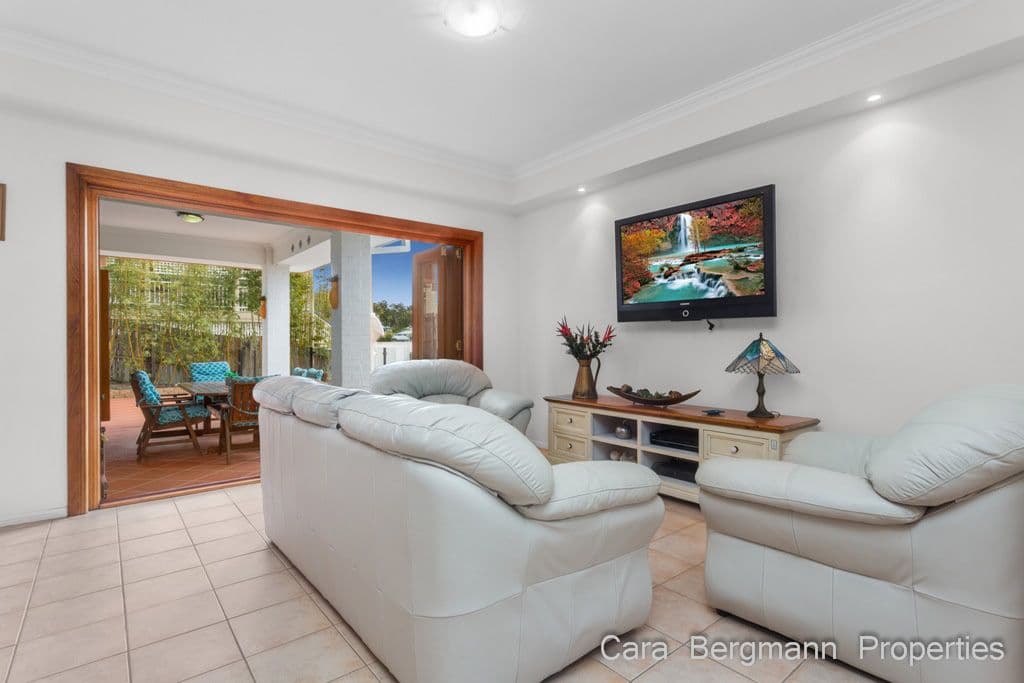 8 Dellwood Court, Ferny Hills QLD 4055, Ferny Hills - Thumbnail 3