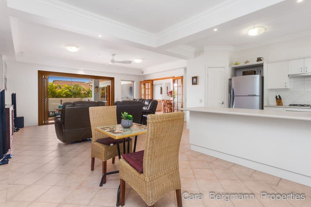 8 Dellwood Court, Ferny Hills QLD 4055, Ferny Hills - Thumbnail 7