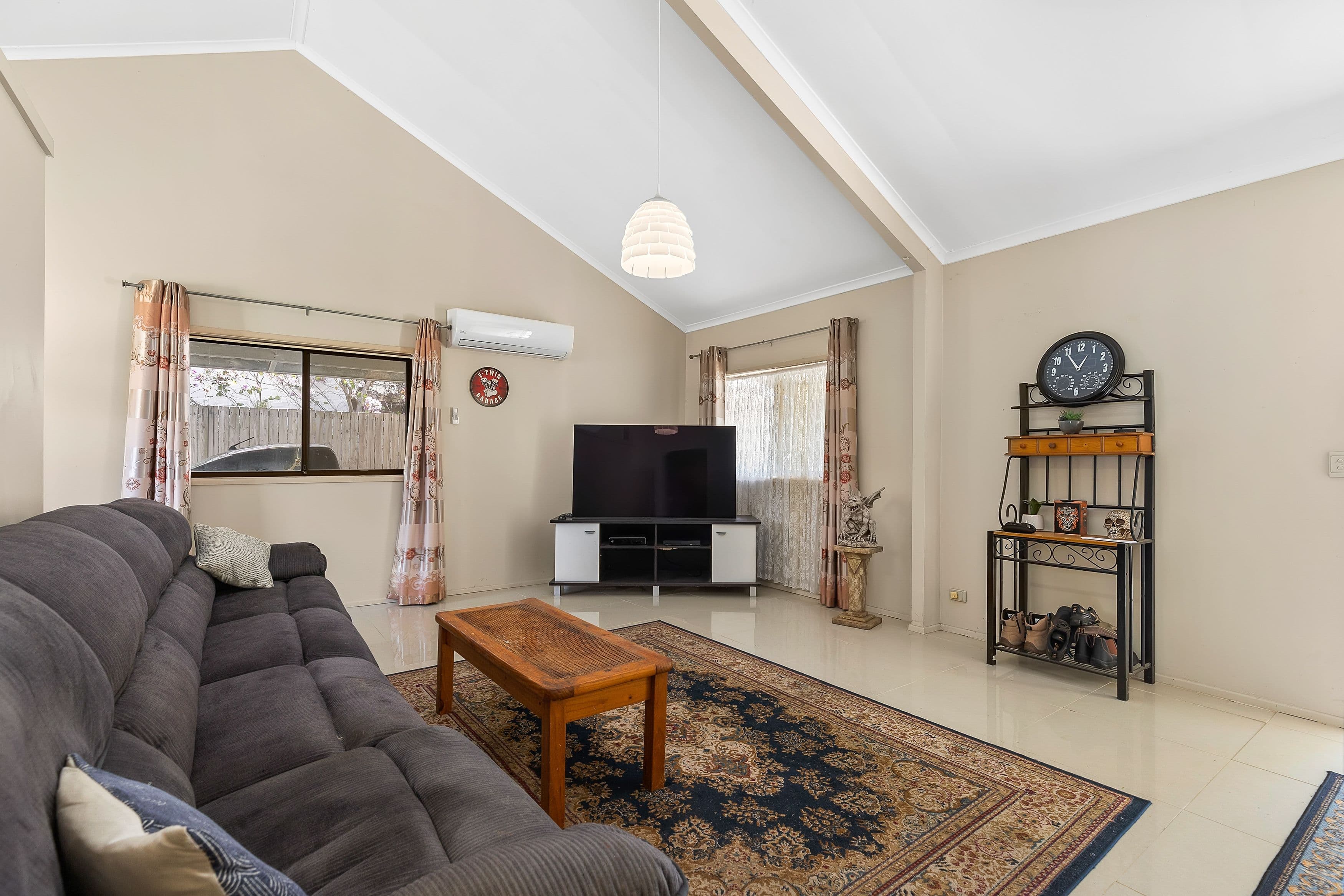 55 Ariel Avenue, Kingston QLD 4114, Kingston - Thumbnail 2