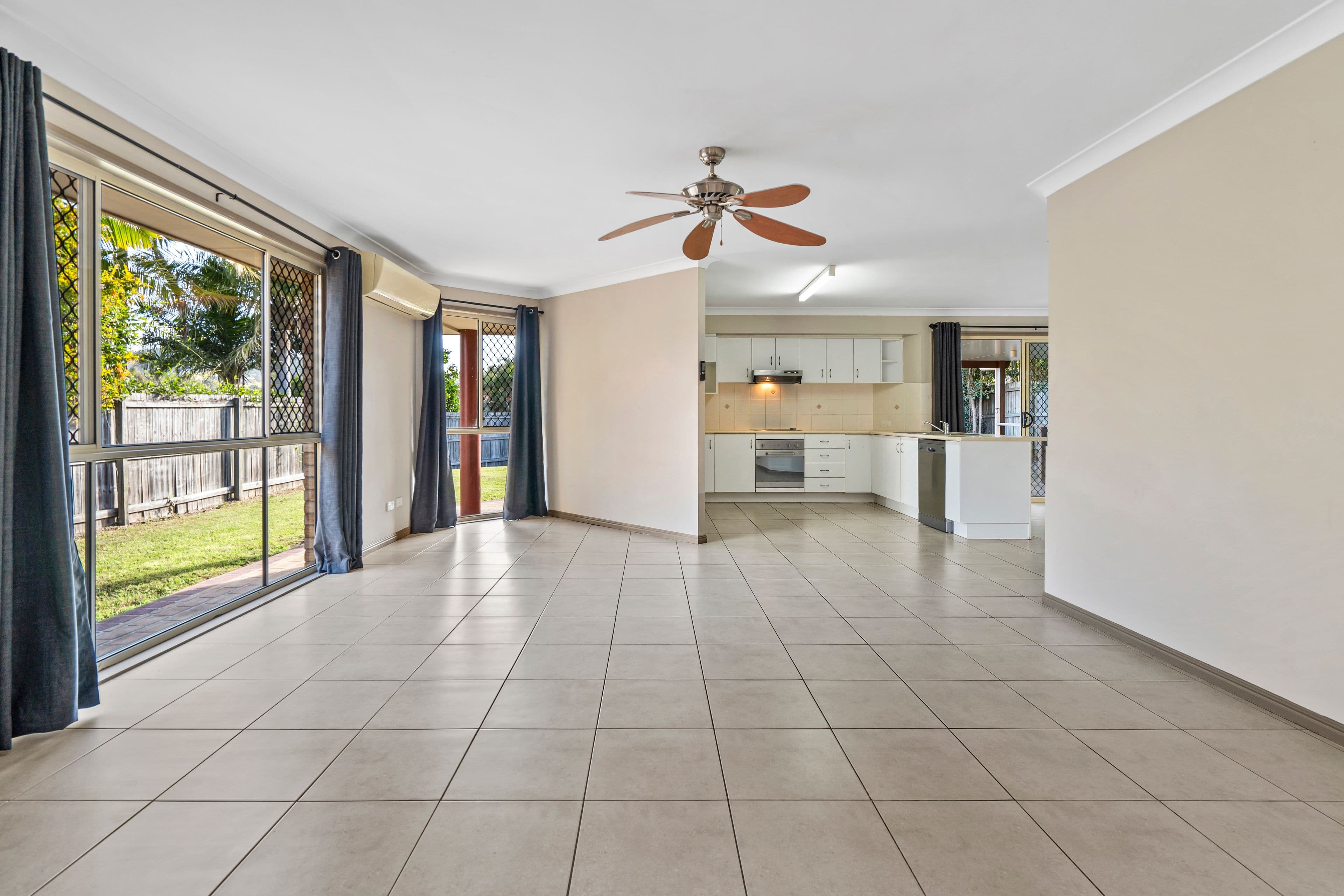 21 Holly Crescent, Windaroo QLD 4207, Windaroo - Thumbnail 8