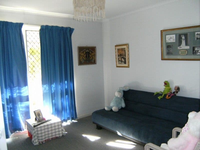 6 Riverstone Road, HELENSVALE QLD 4212, Helensvale - Thumbnail 4