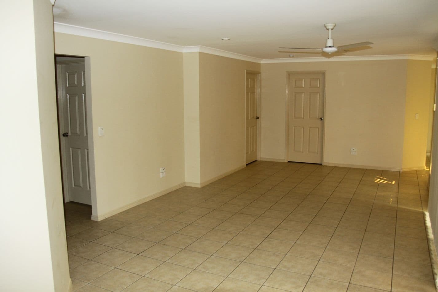 8 Gregory Street, TANNUM SANDS QLD 4680, Tannum Sands - Thumbnail 2