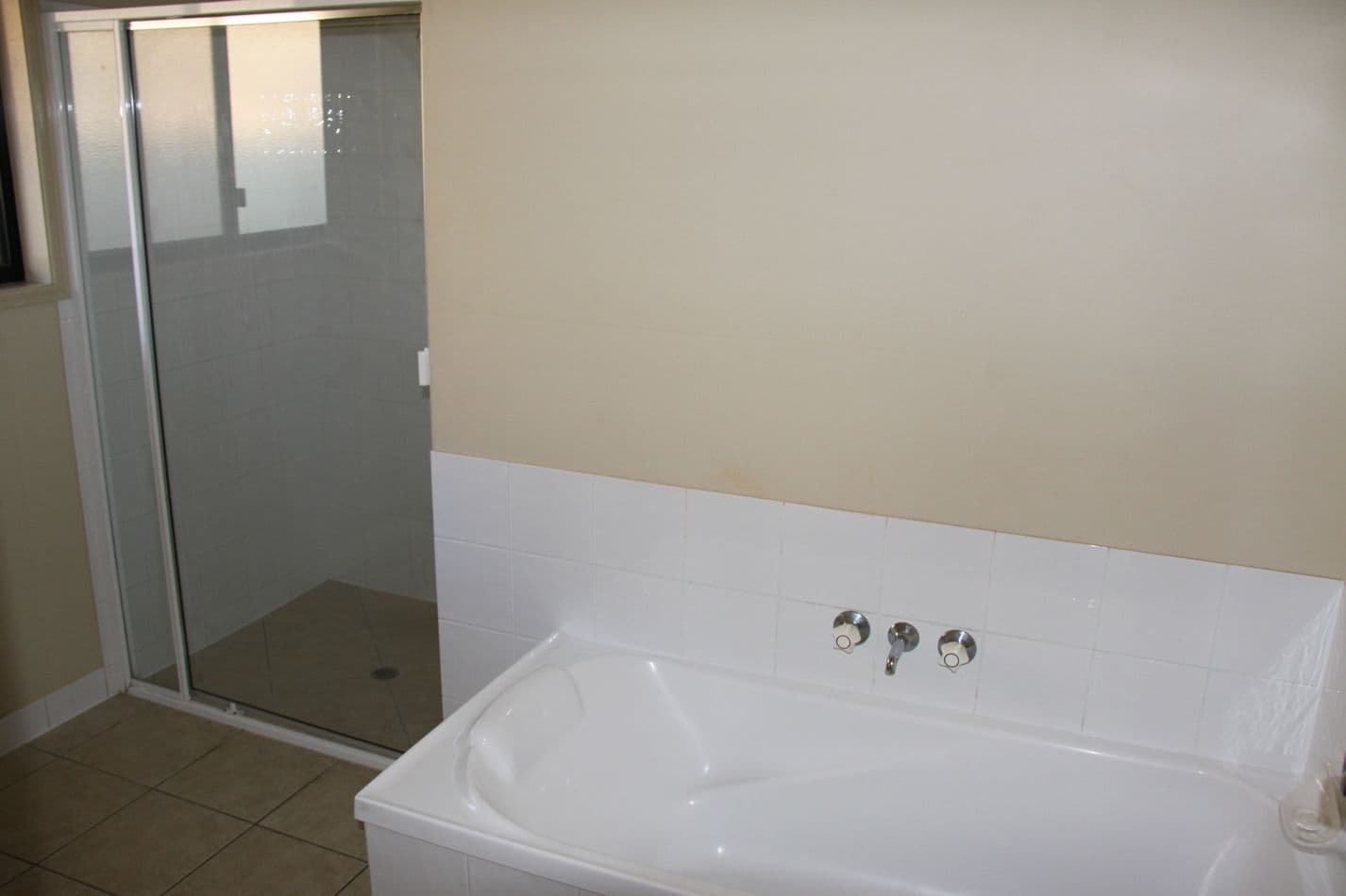 8 Gregory Street, TANNUM SANDS QLD 4680, Tannum Sands - Thumbnail 4