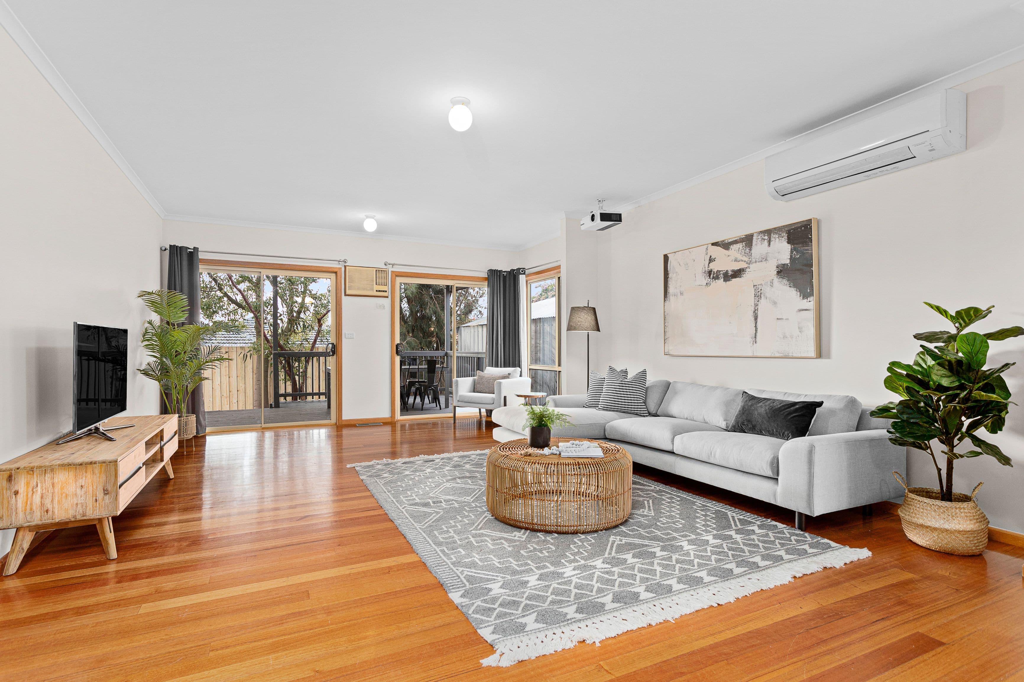 54 Steane Street, Reservoir VIC 3073, Reservoir - Thumbnail 3