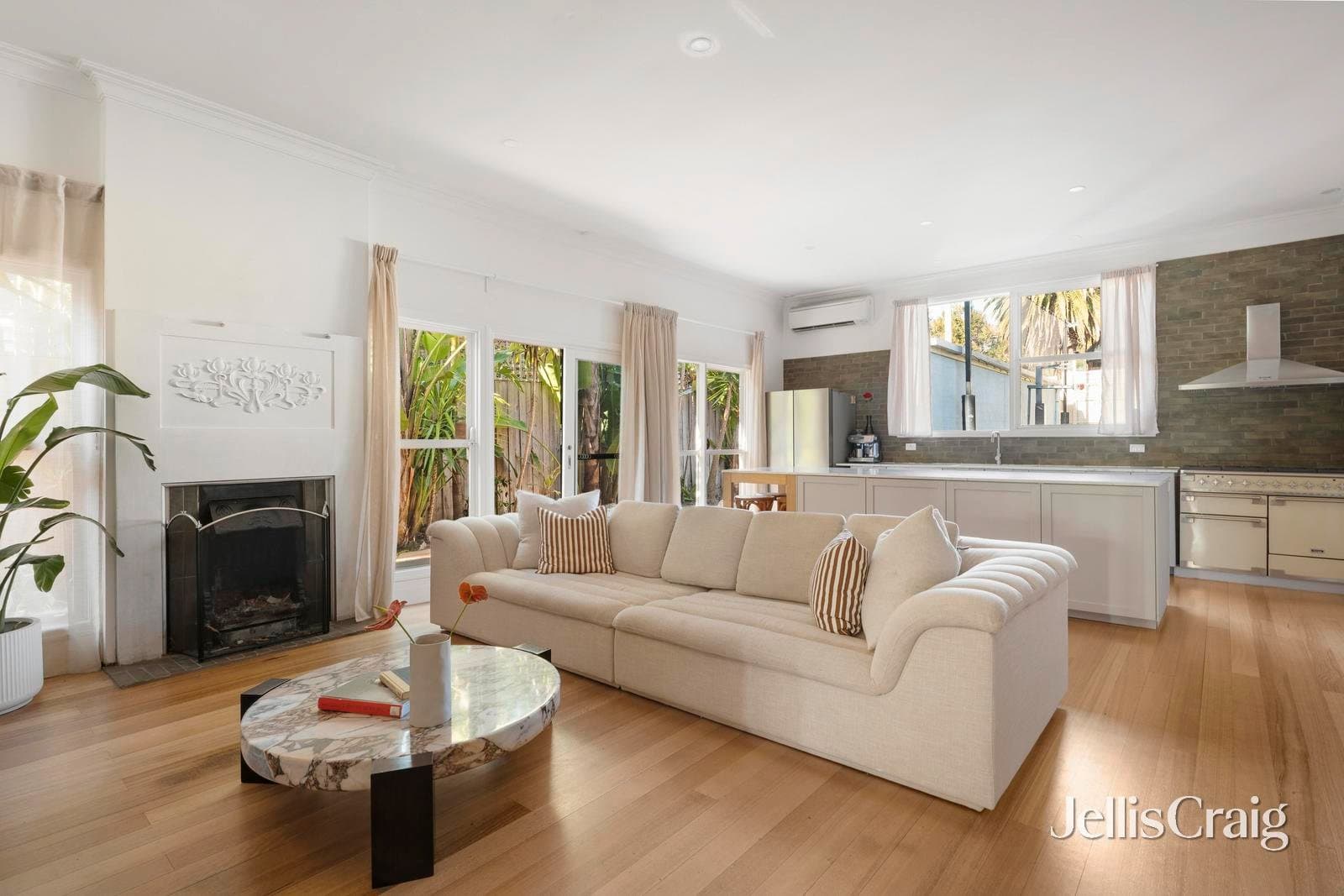 32 Marine Parade, St Kilda, St Kilda - Thumbnail 4